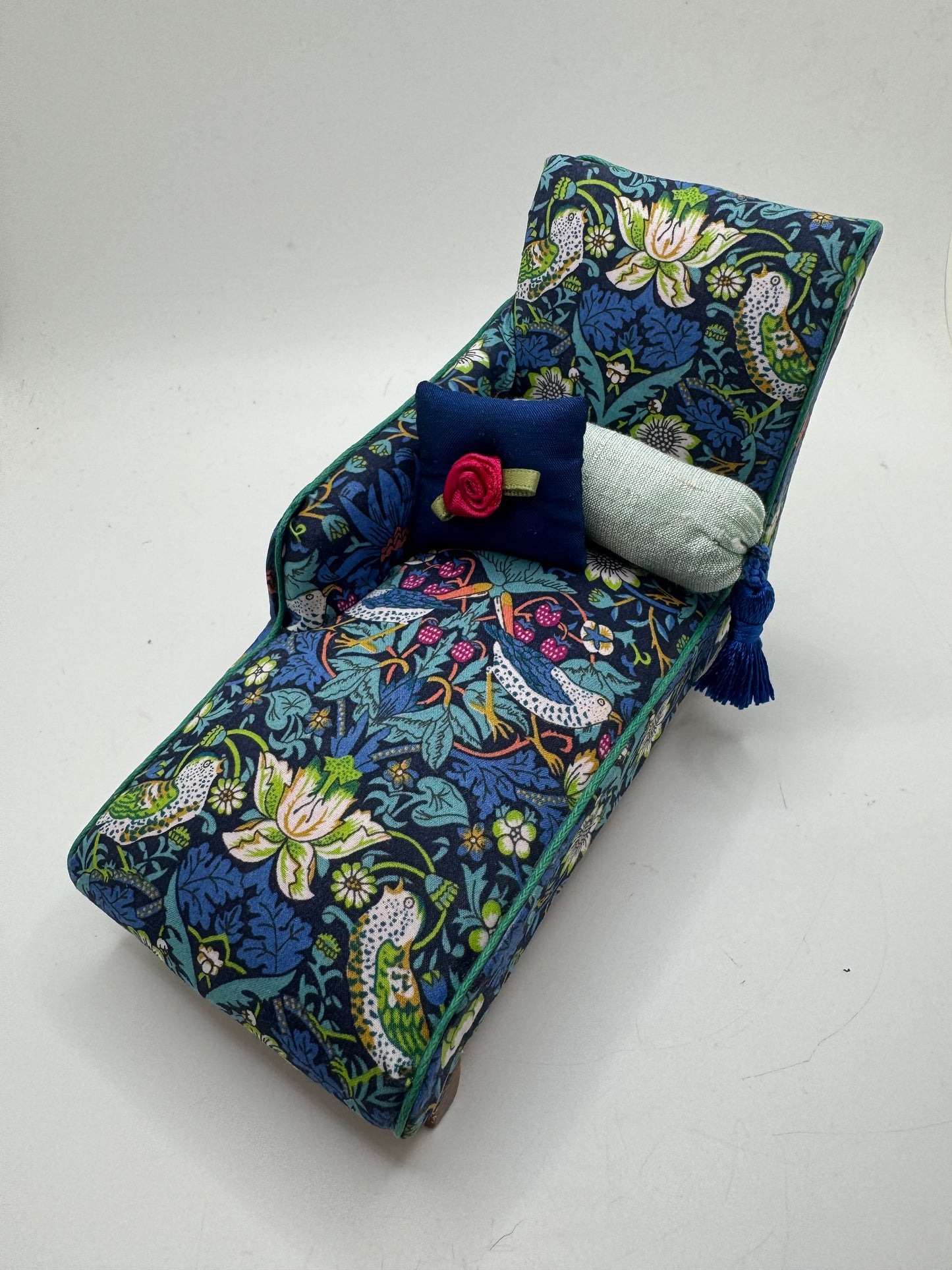 1/12th Chaise - William Morris Fabric