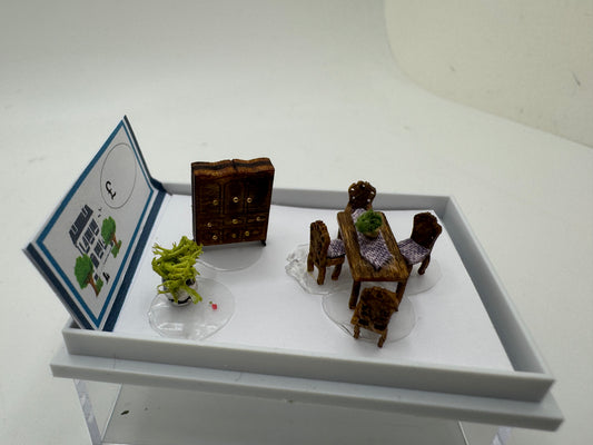 1/144th Traditional Dining  Room set