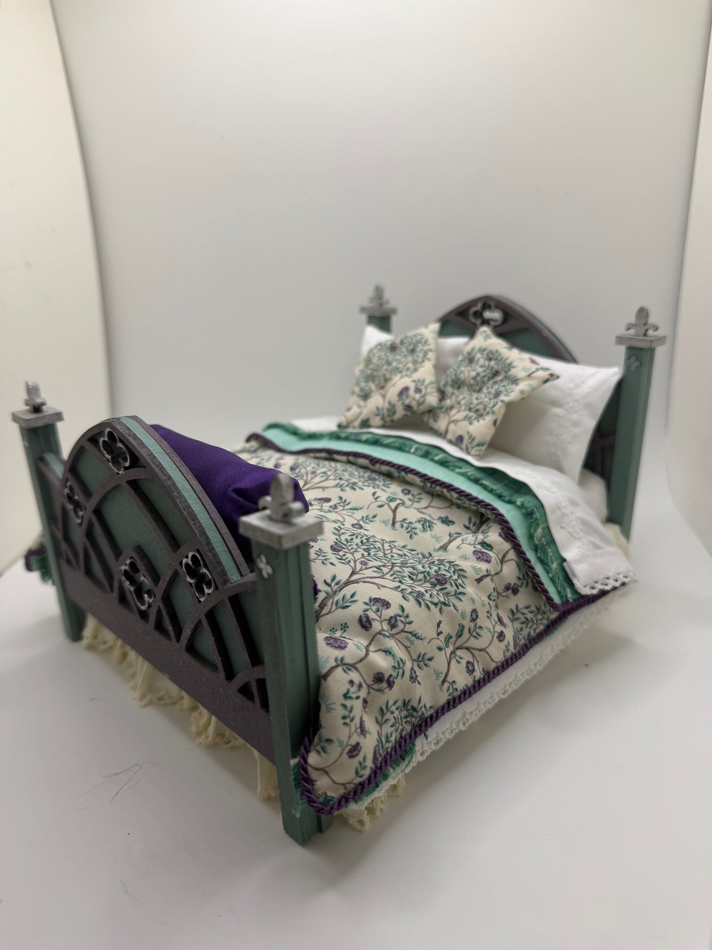 1/12th - 1:12 - 1 inch scale Arched Double bed - Penelope