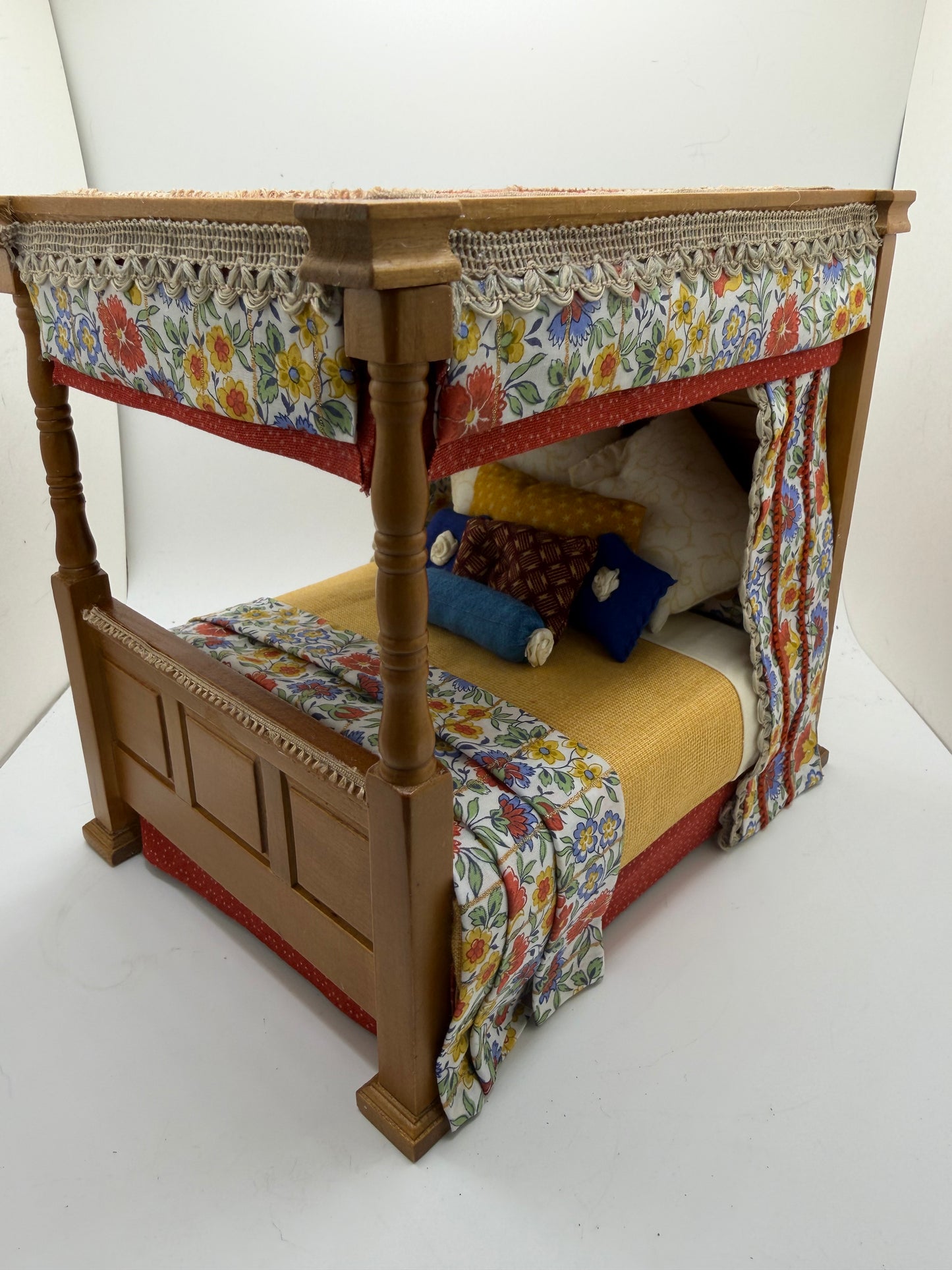 1/12th - 1:12 - 1 inch scale Four Poster bed with Liberty fabrics