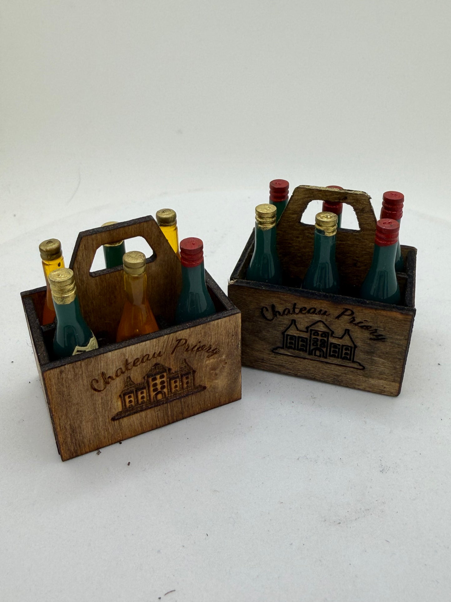 Dolls House Miniatures - 1/12th Wine Box x1