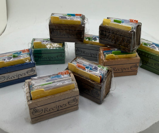 Dolls House Miniatures - 1/12th Recipe Box and cards