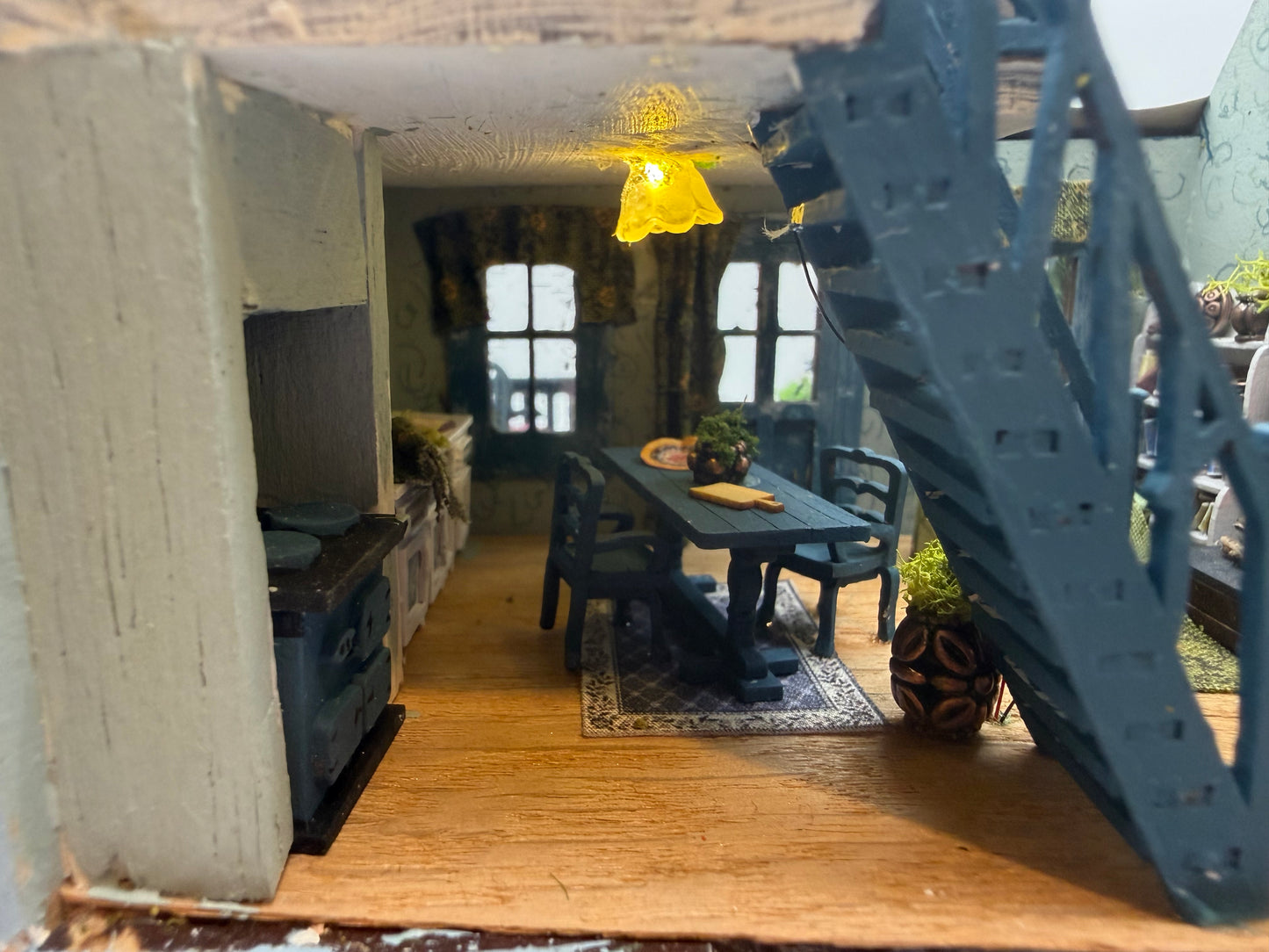 1/48th - 1:48th - 1/48 - Quarter Inch Scale Gardeners Retreat Cottage - OOAK