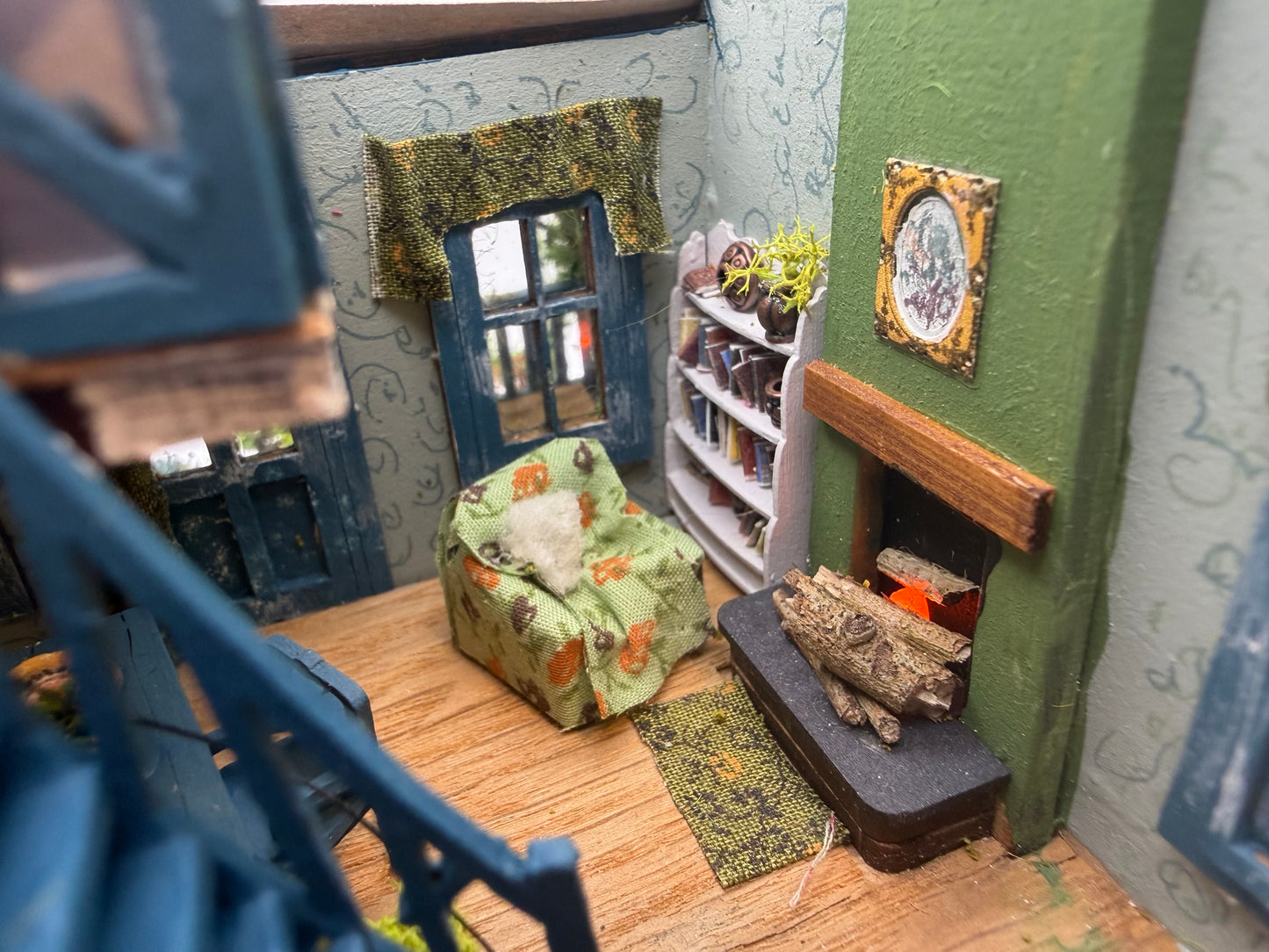 1/48th - 1:48th - 1/48 - Quarter Inch Scale Gardeners Retreat Cottage - OOAK