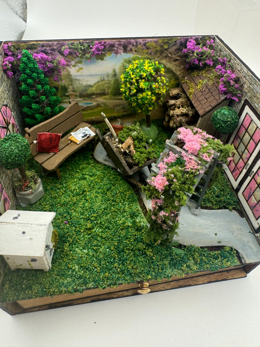 1/48th Room Box - Garden