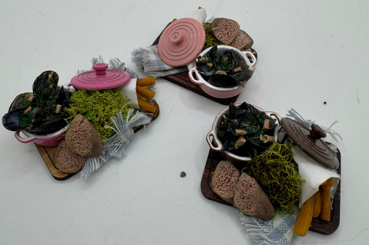 1/12th Moules & Frites Board