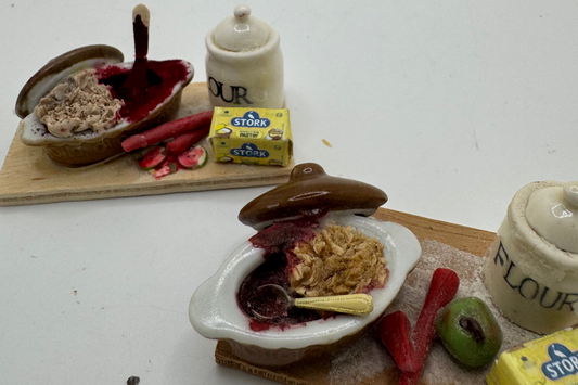 1/12th Making Fruit Crumble