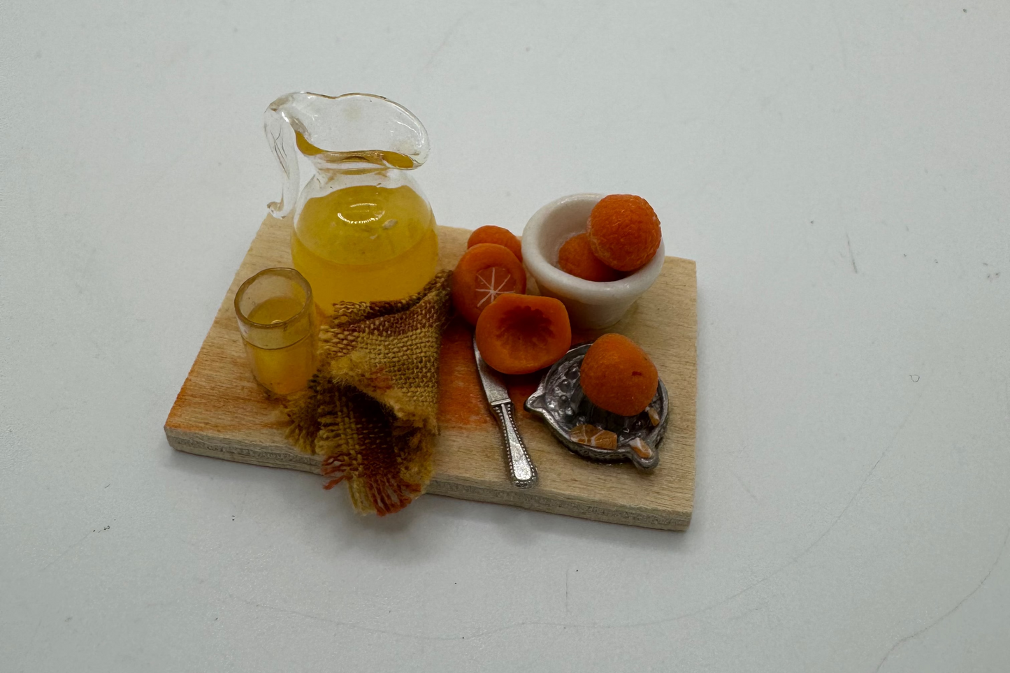 1/12th Making Fresh Orange juice