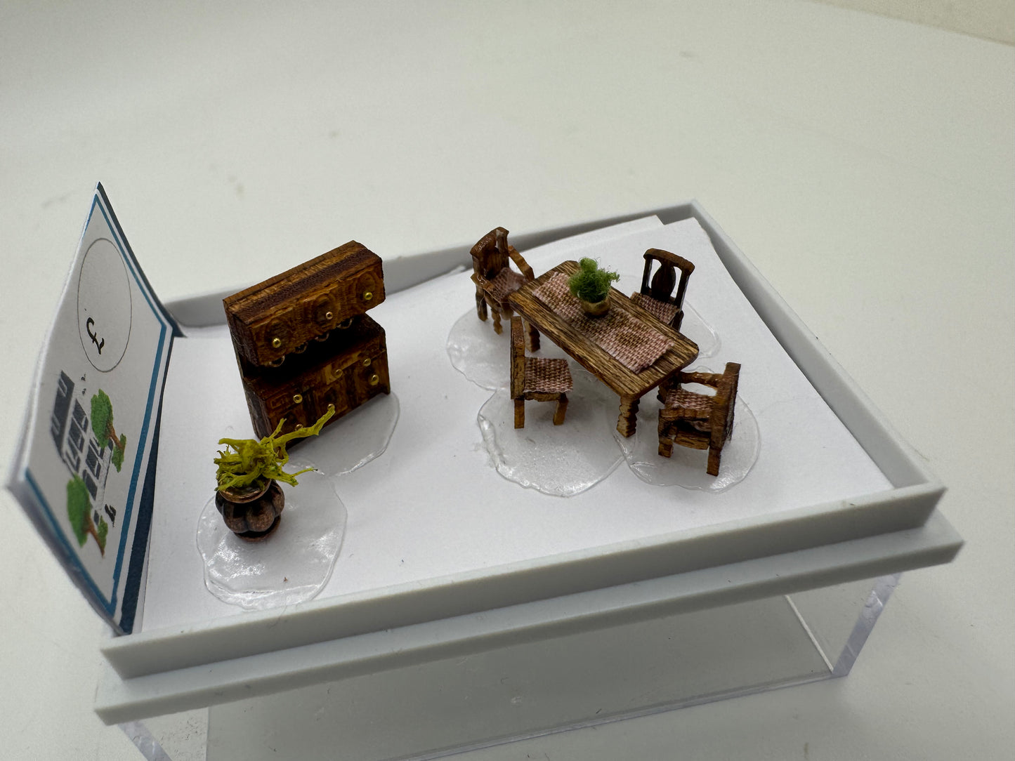 1/144th Country Dining  Room set