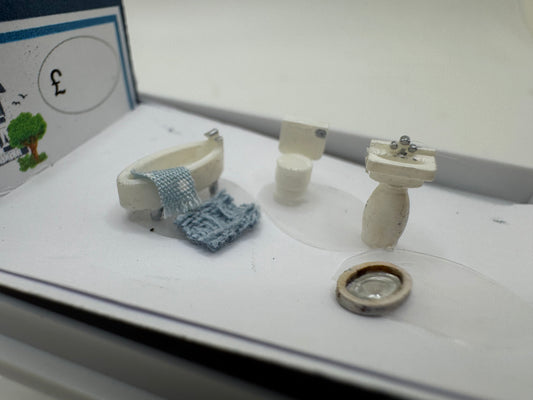 Dolls House Miniatures 1/144th Bathroom set