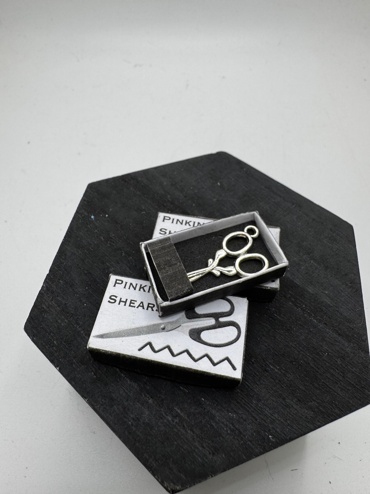 1/12th Scissor Box x1