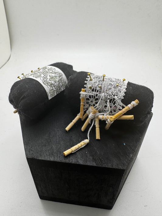 1/12th Lace Makers Pillow x1