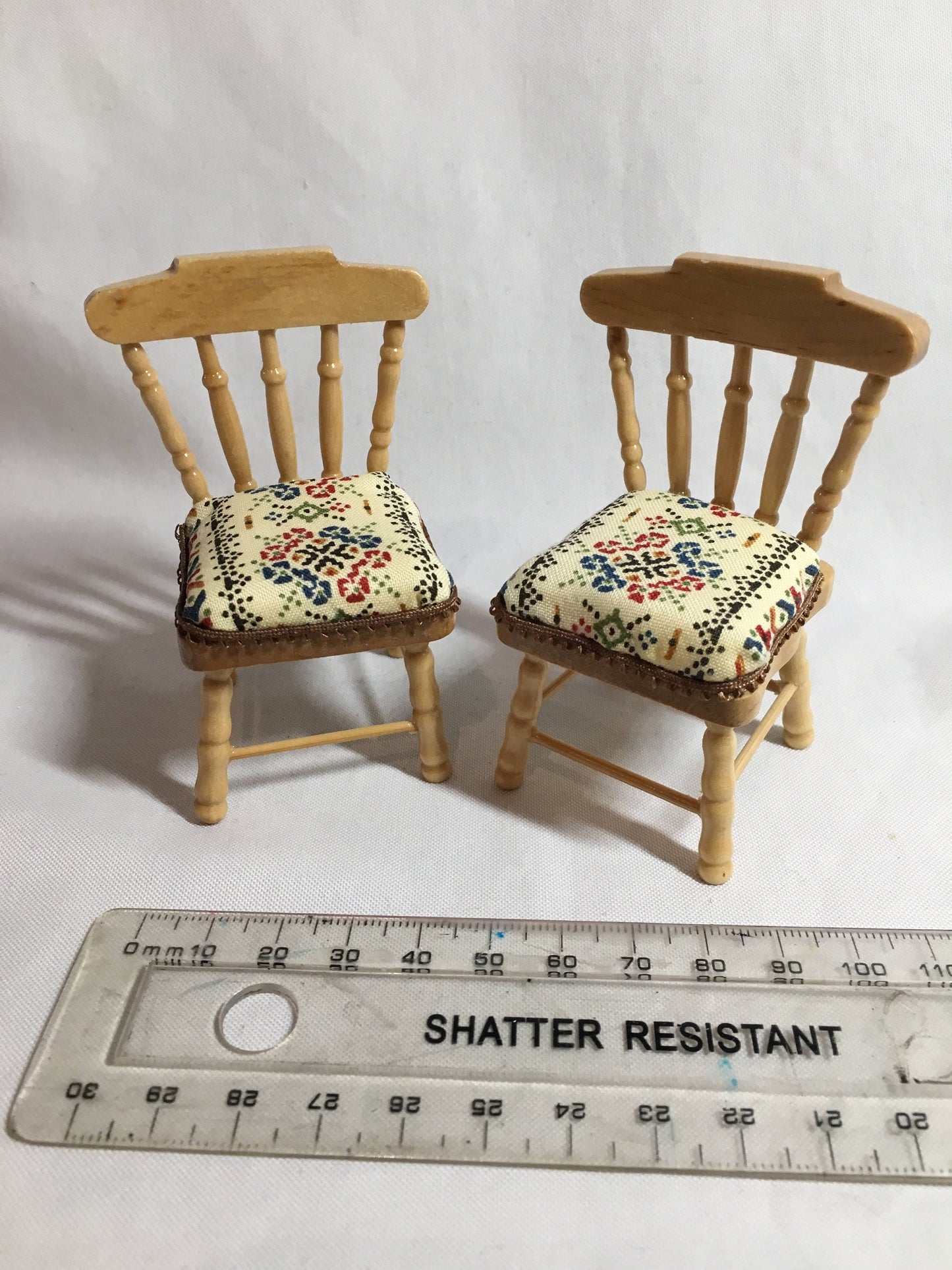 DOLLS HOUSE MINIATURES - 1/12th s/2 Pine chairs