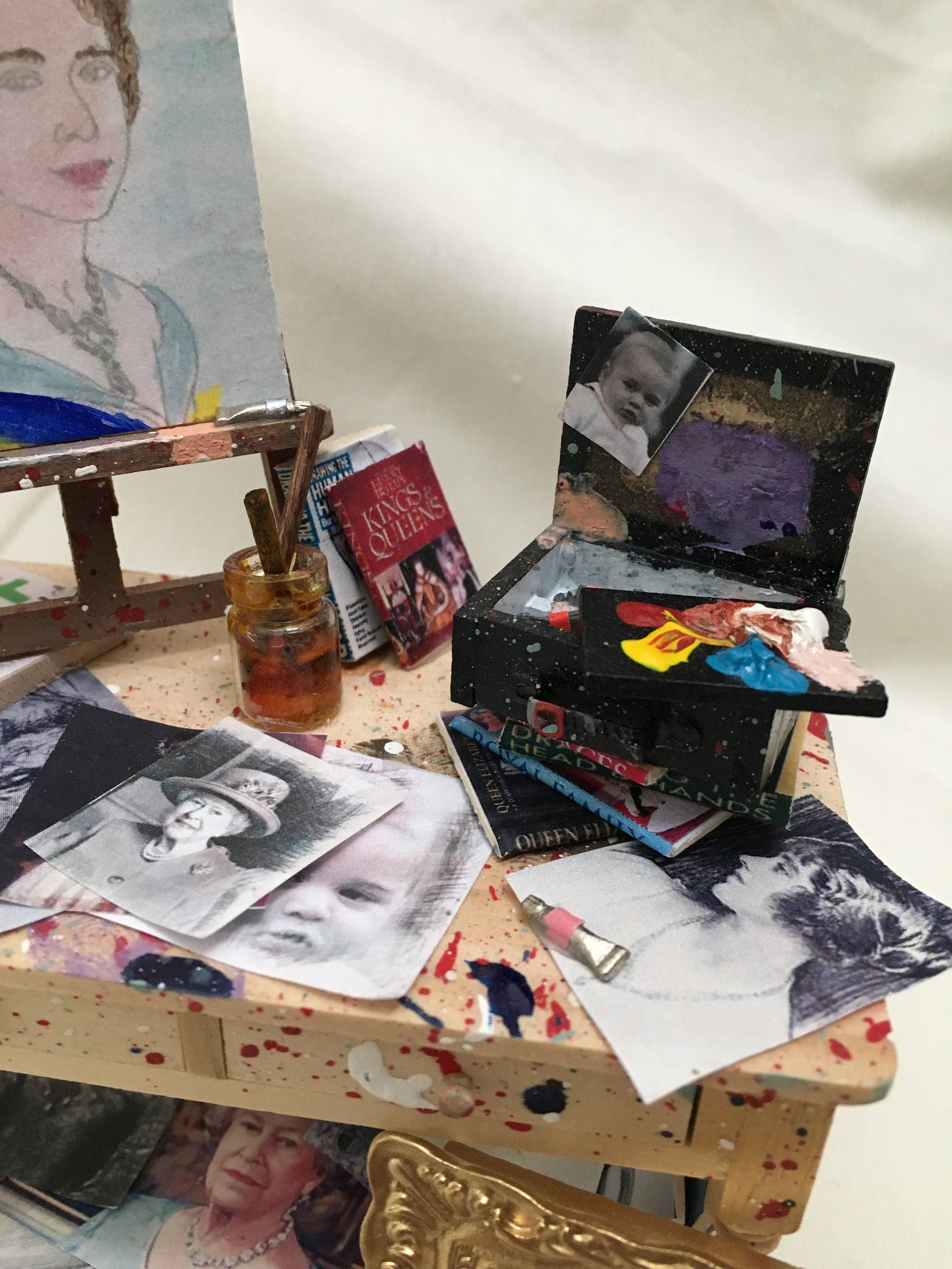 Dolls House Miniatures - Artist's Table (Queen)