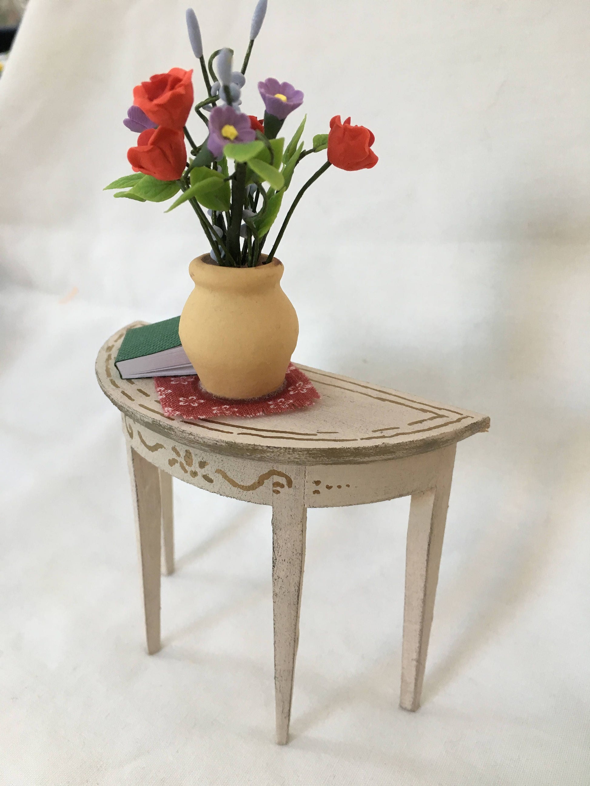 Dolls House Miniatures - Beige Side Table with accessories