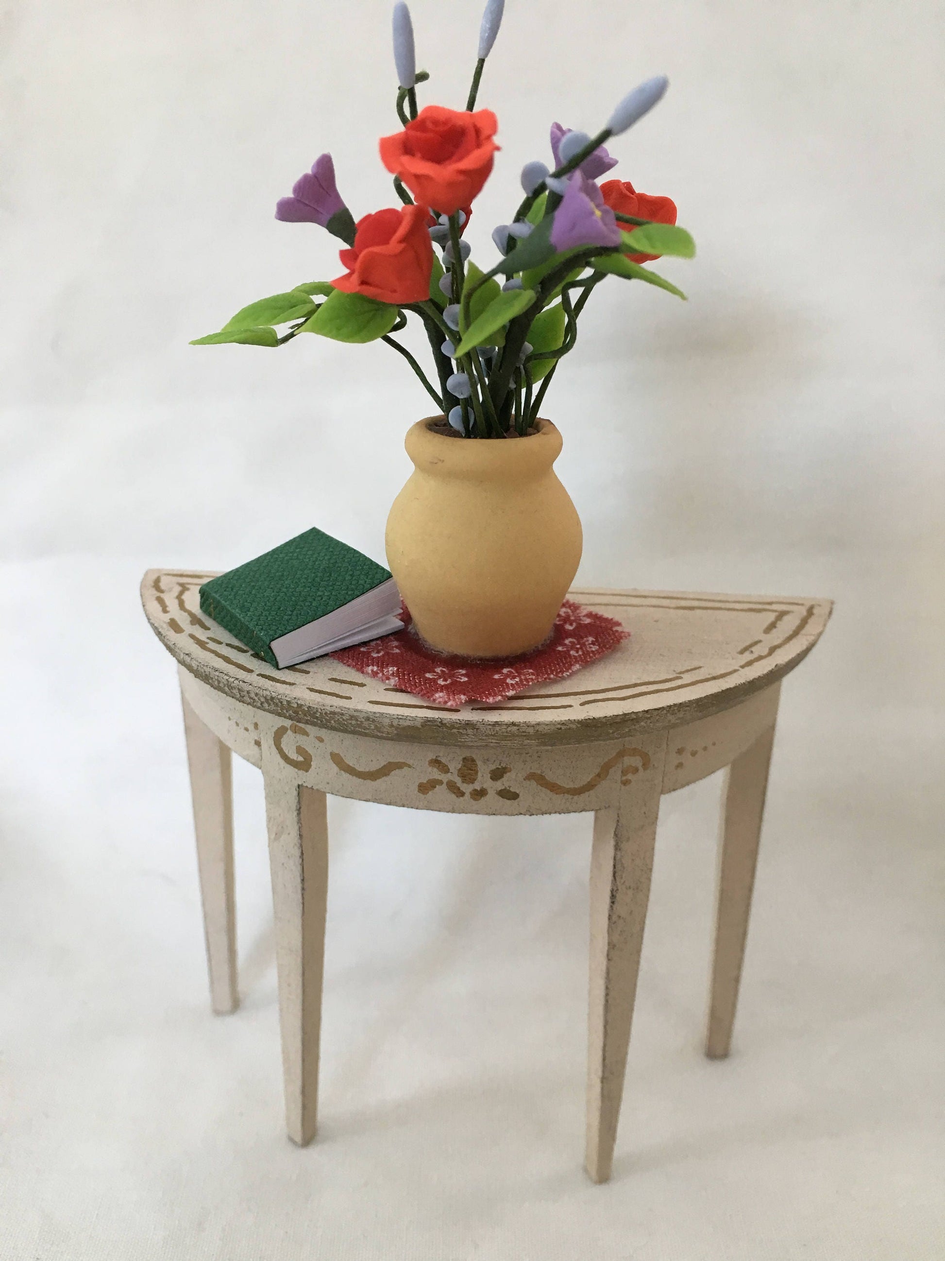Dolls House Miniatures - Beige Side Table with accessories