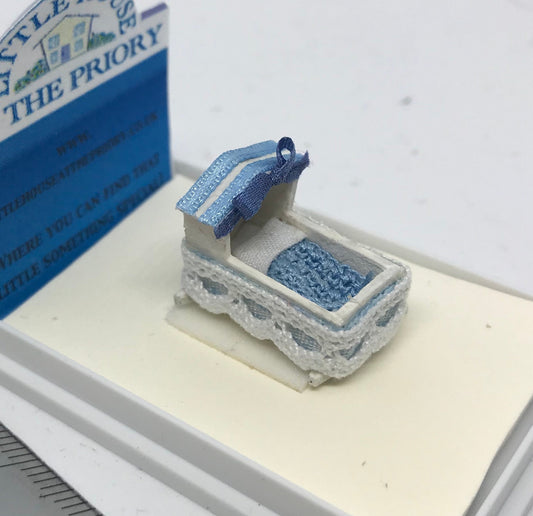 Dolls House Miniatures - Hand Painted Pretty 1/48th (1/4inch) quarter scale baby Rocker Crib (Blue -