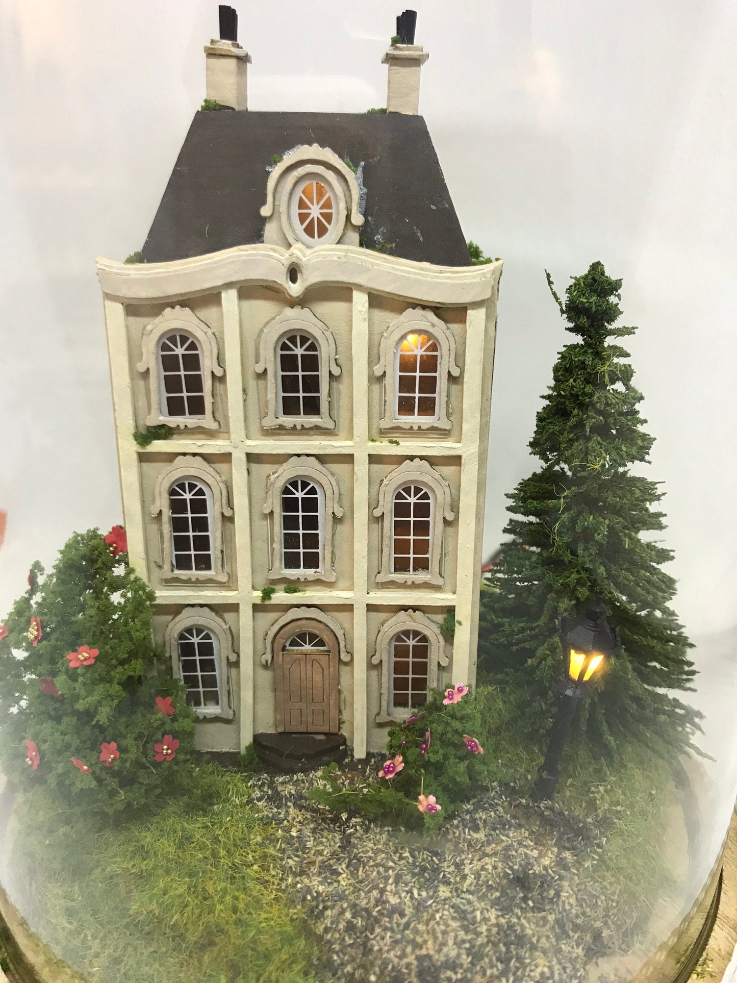 Handmade Dome with 1/144th 1:144th scale french House Scene - LED lit