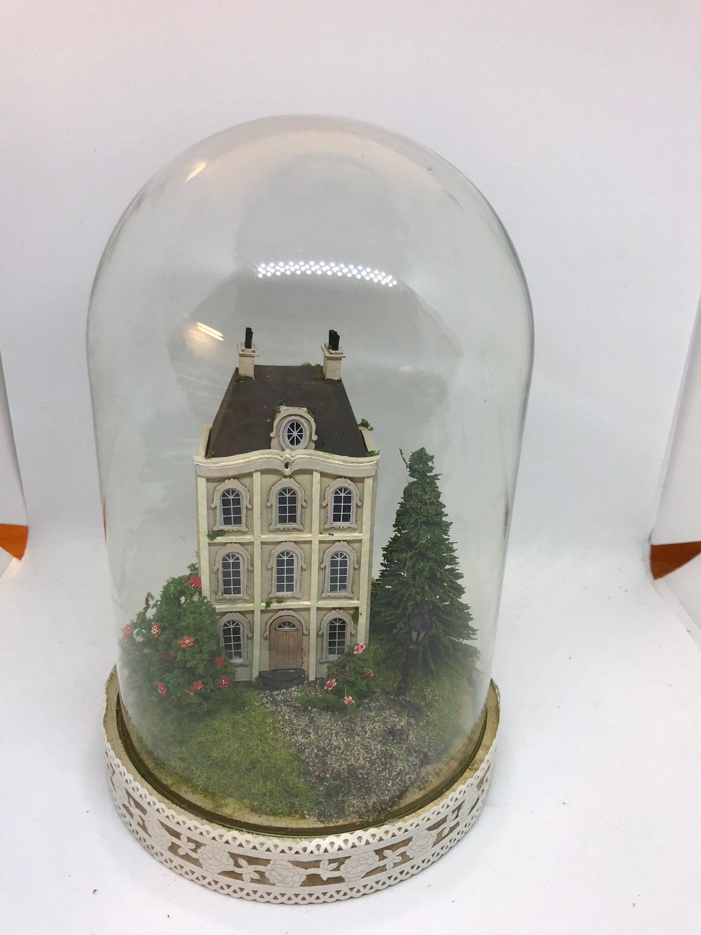 Handmade Dome with 1/144th 1:144th scale french House Scene - LED lit