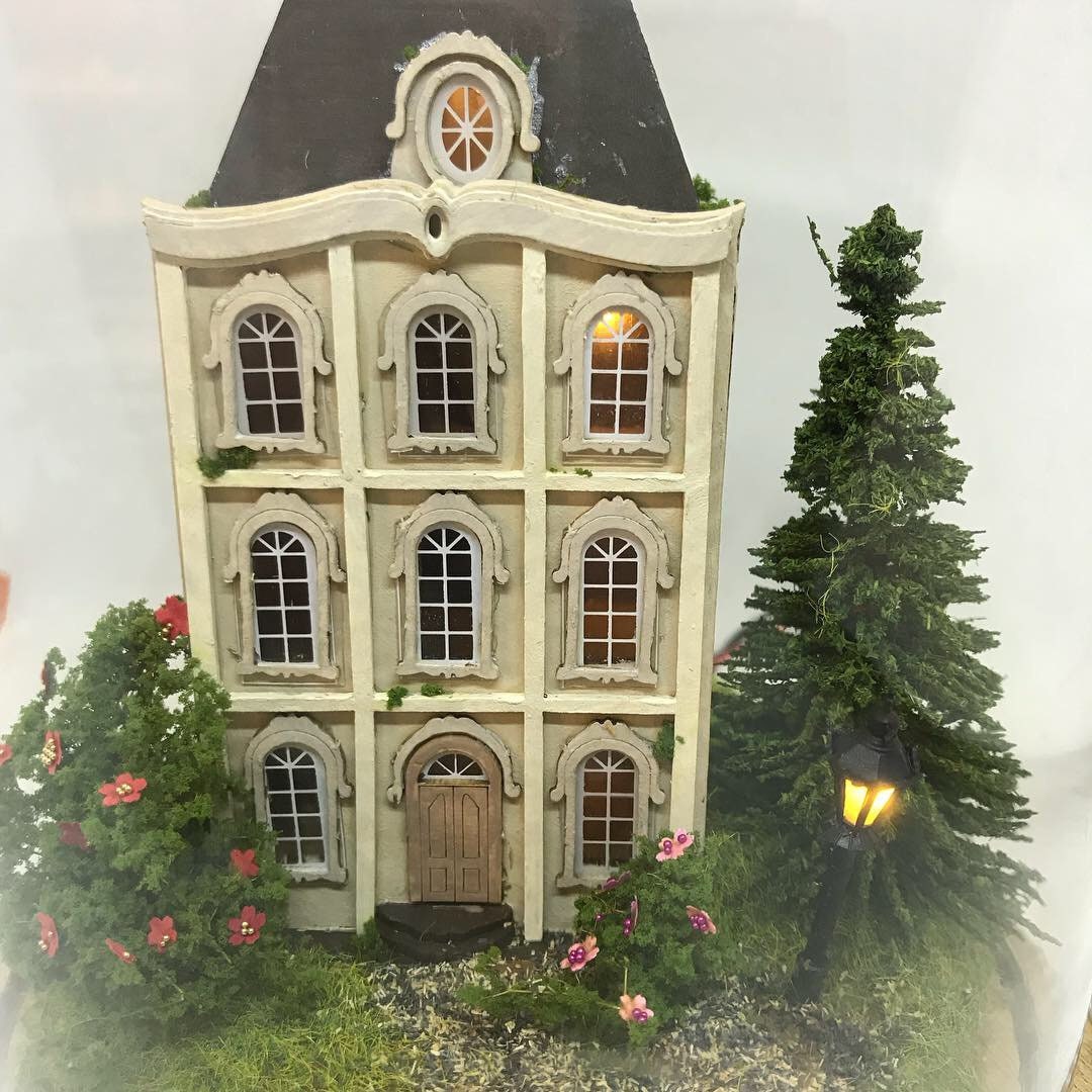 Handmade Dome with 1/144th 1:144th scale french House Scene - LED lit