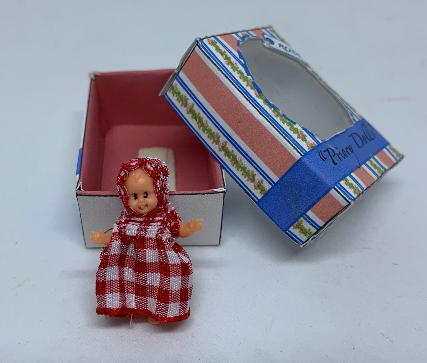 Dolls House Miniatures - Boxed Dolls (various colours)