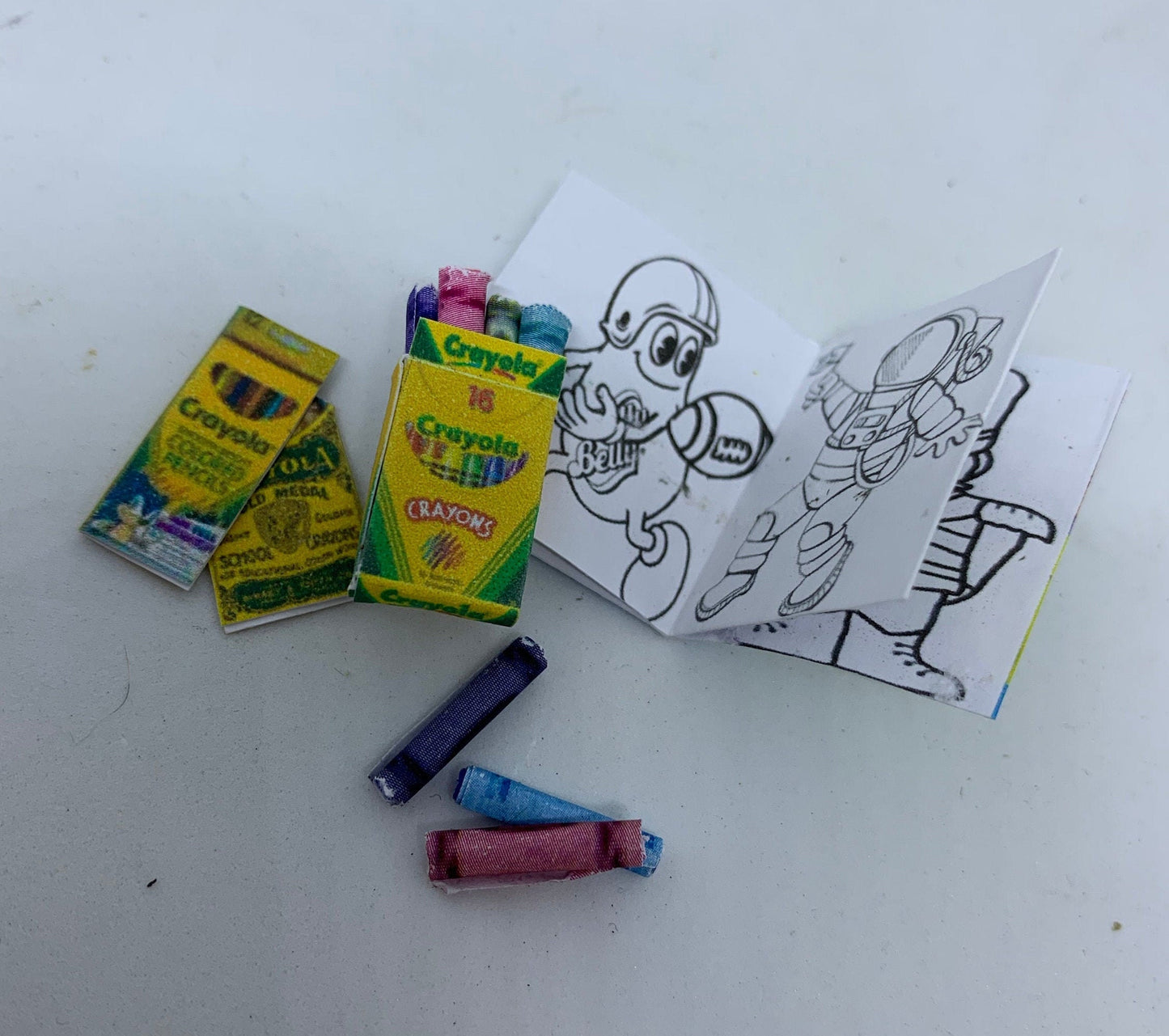 Dolls House Miniatures - Colouring Pack