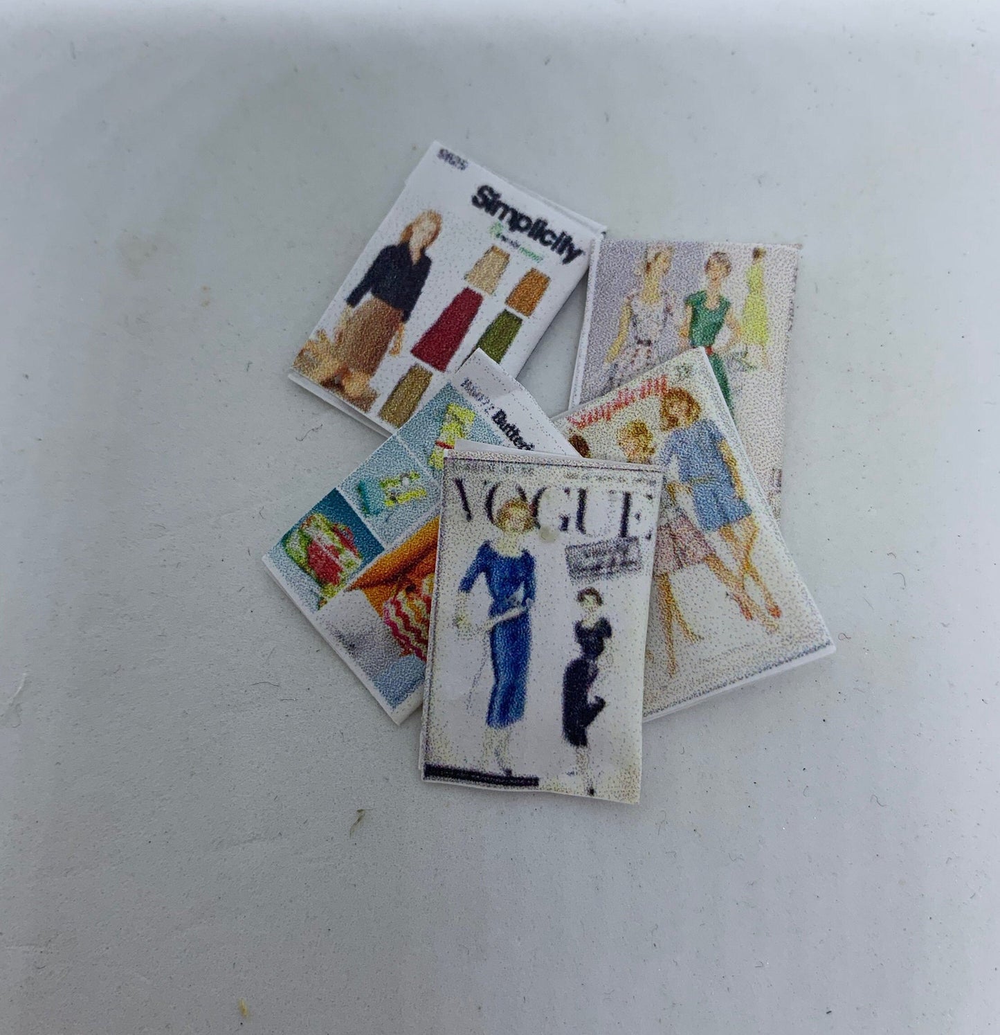 Dolls House Miniatures  - Dress Patterns x5