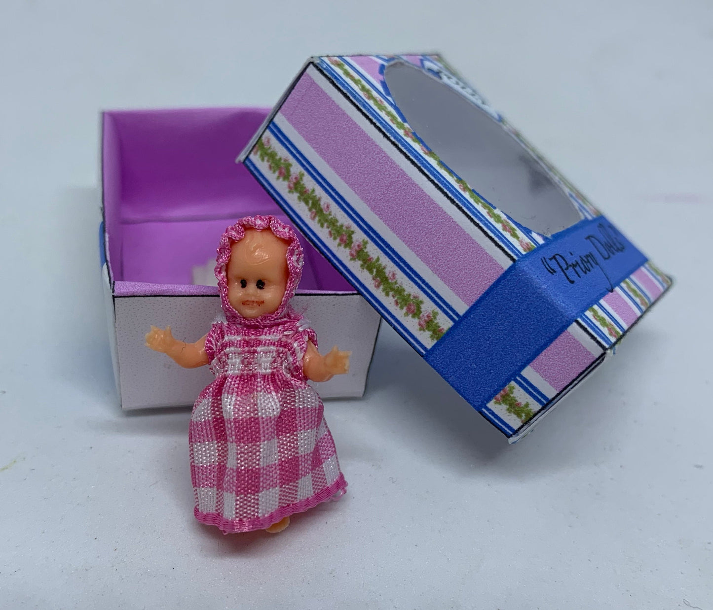 Dolls House Miniatures - Boxed Dolls (various colours)