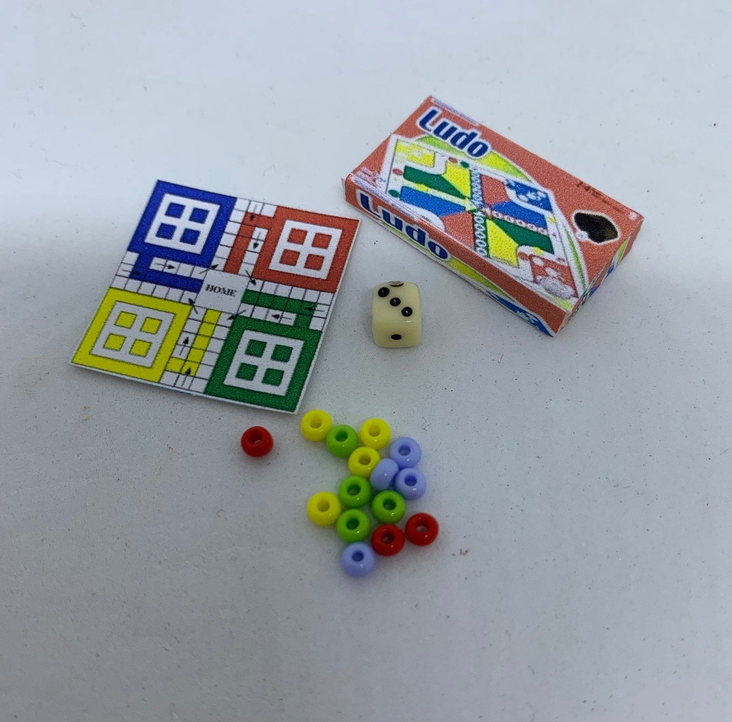 Dolls House Miniatures - Ludo Set - Modern