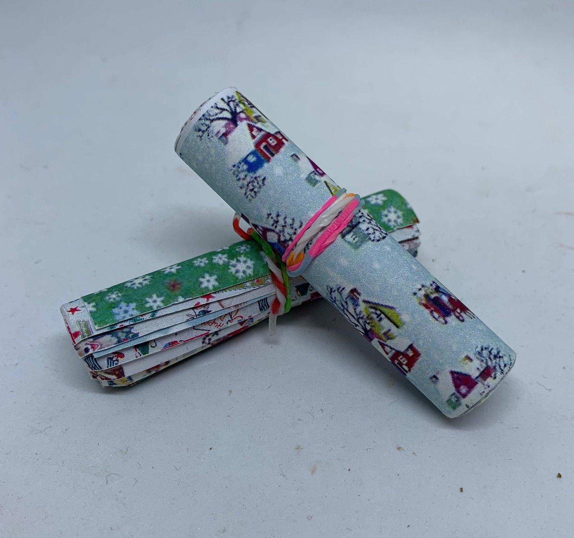 Dolls House Miniatures - Christmas Wrapping Paper x10 sheets