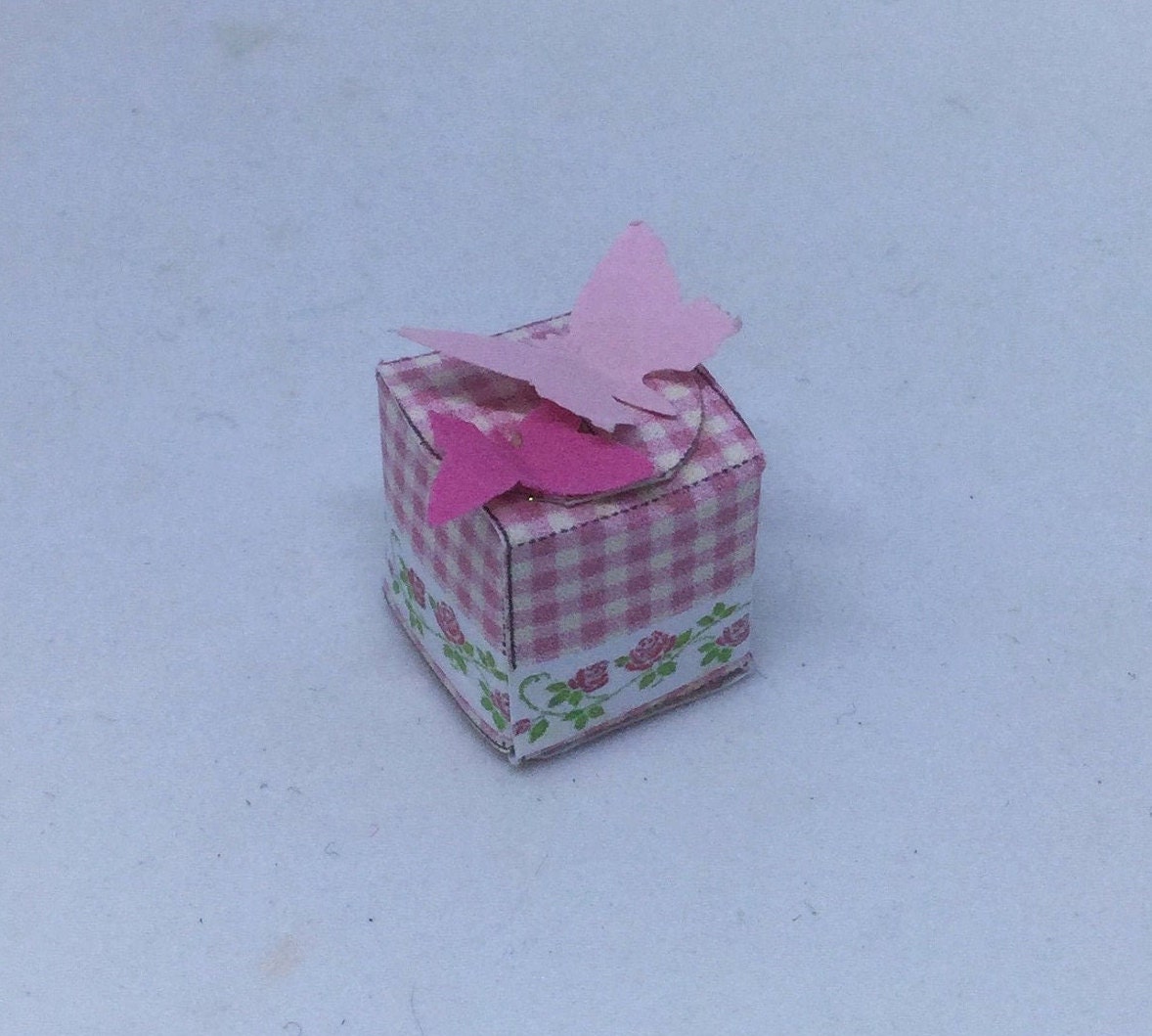 Dolls House Miniatures - Rose Toiletries Collection