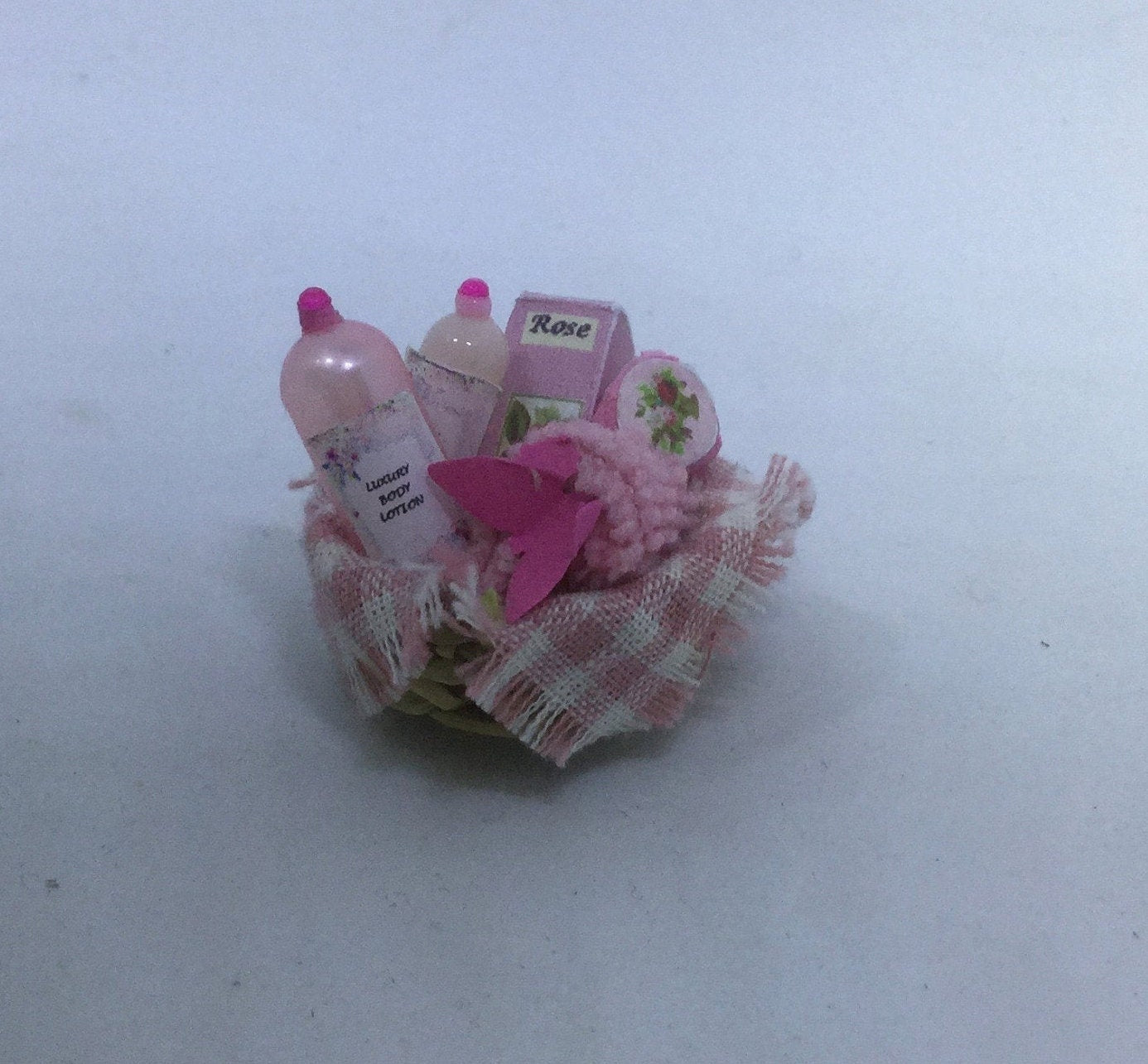 Dolls House Miniatures - Rose Toiletries Collection