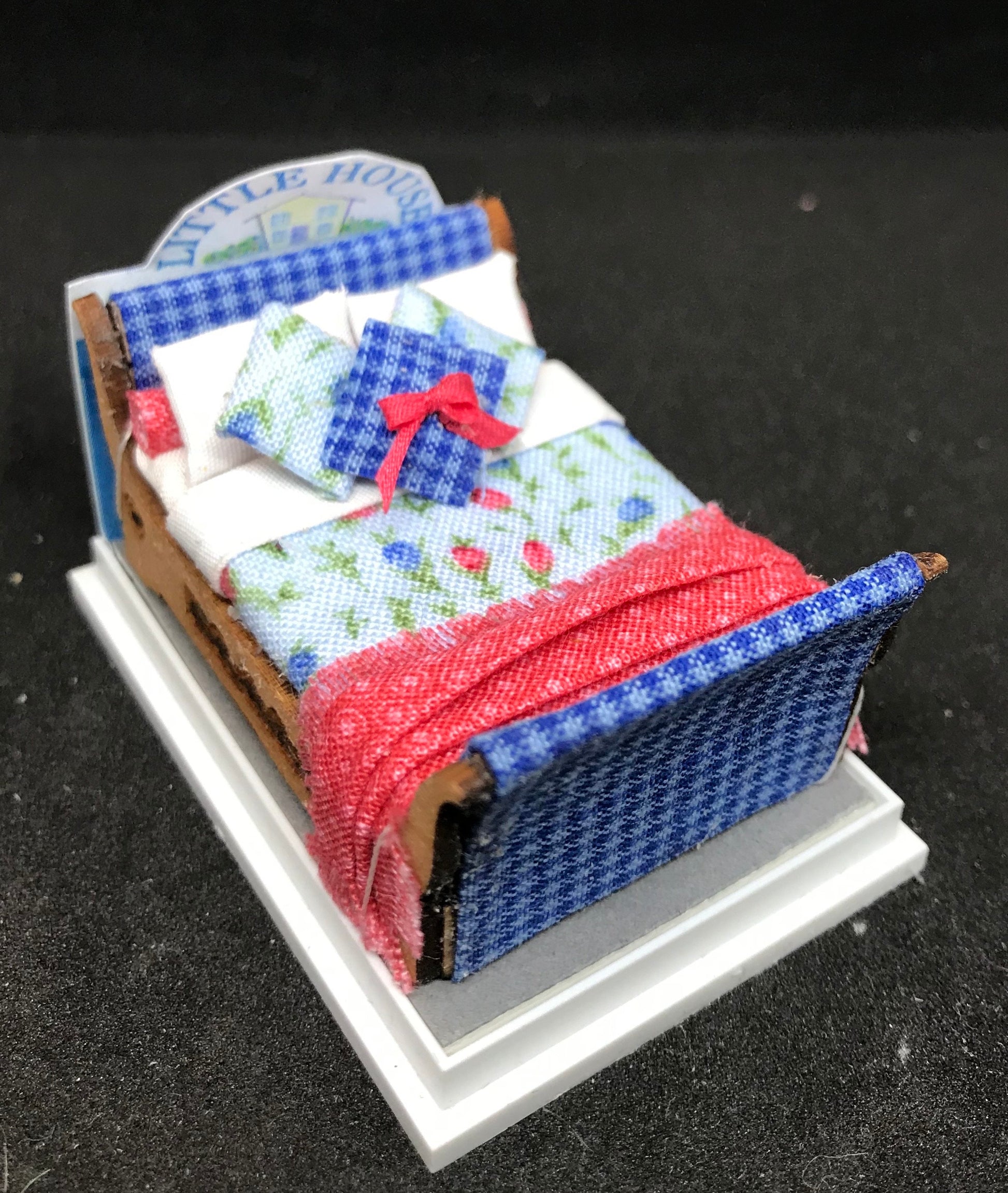 Dolls House Miniatures ( 1/48th - 1:48 - 1/4" - Quarter Inch Scale )  - Hand Made Double Bed  - JASMINE