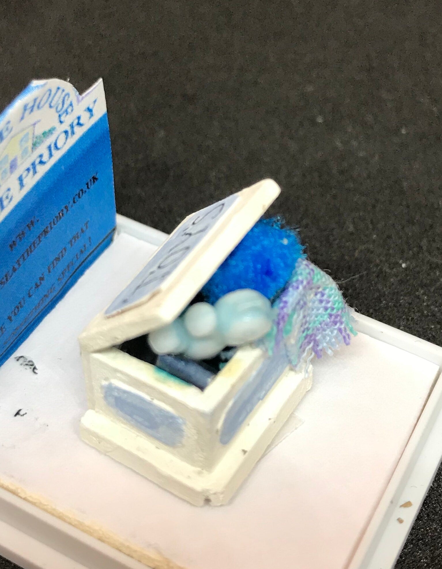 Dolls House Luxury Dressed 1/48th Toy Box -