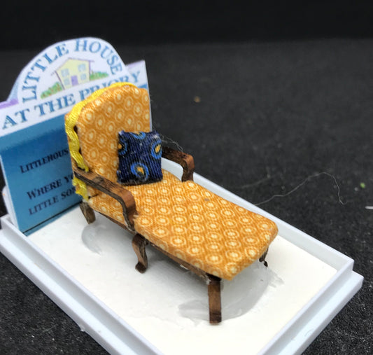Dolls House 1/48th - chaise   -