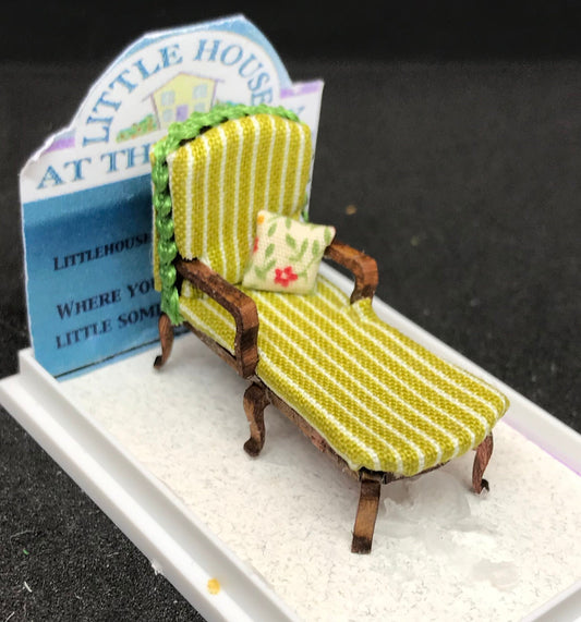 Dolls House 1/48th - chaise   -