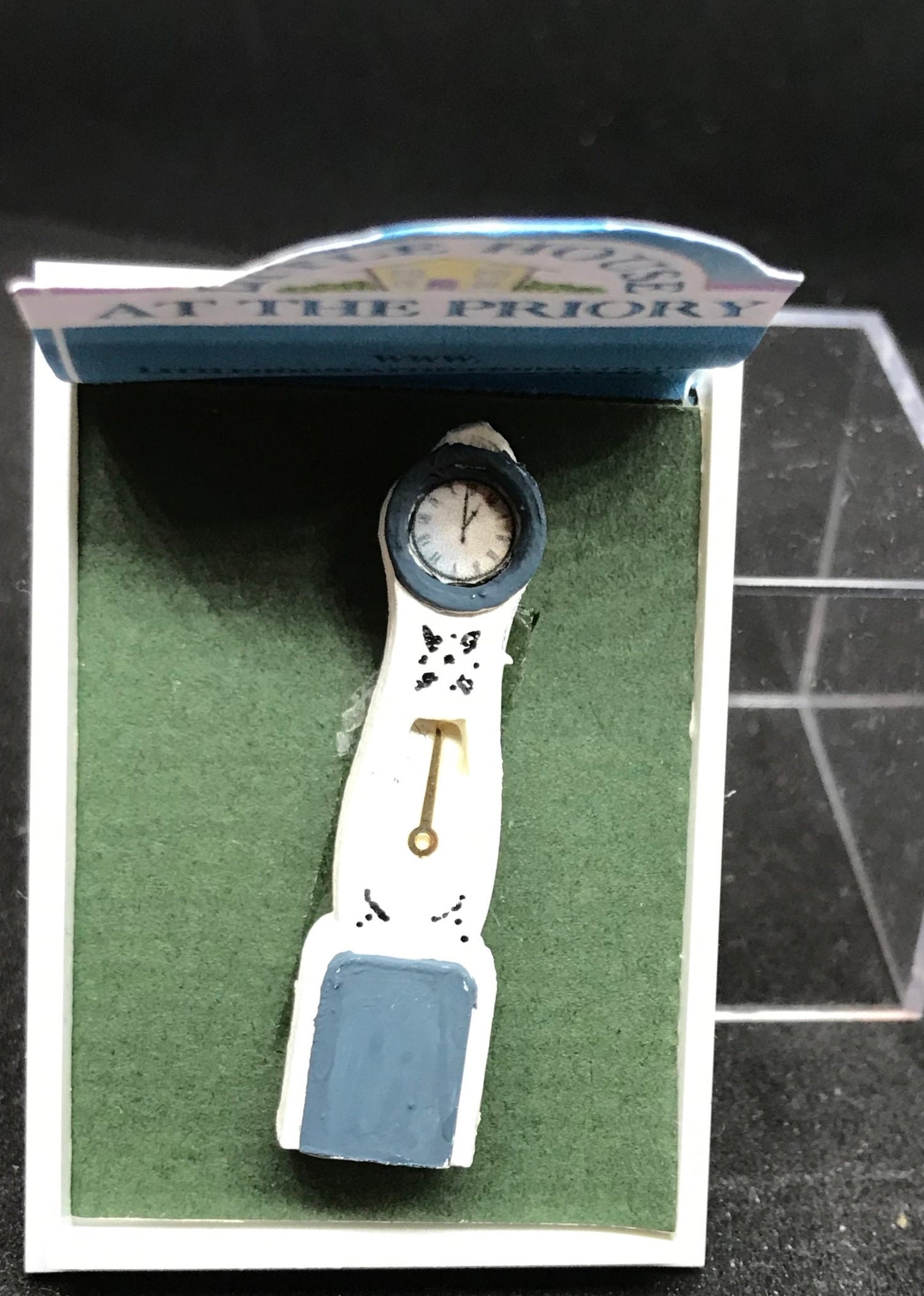 Dolls House Miniatures - Hand Painted Pretty 1/48th (1/4inch) quarter scale Longcase Clock -