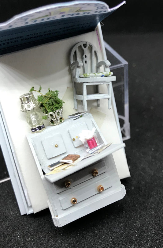 Dolls House Miniatures - Hand Made Desk & Chair (1/48th, 1/4inch, quarter scale) -