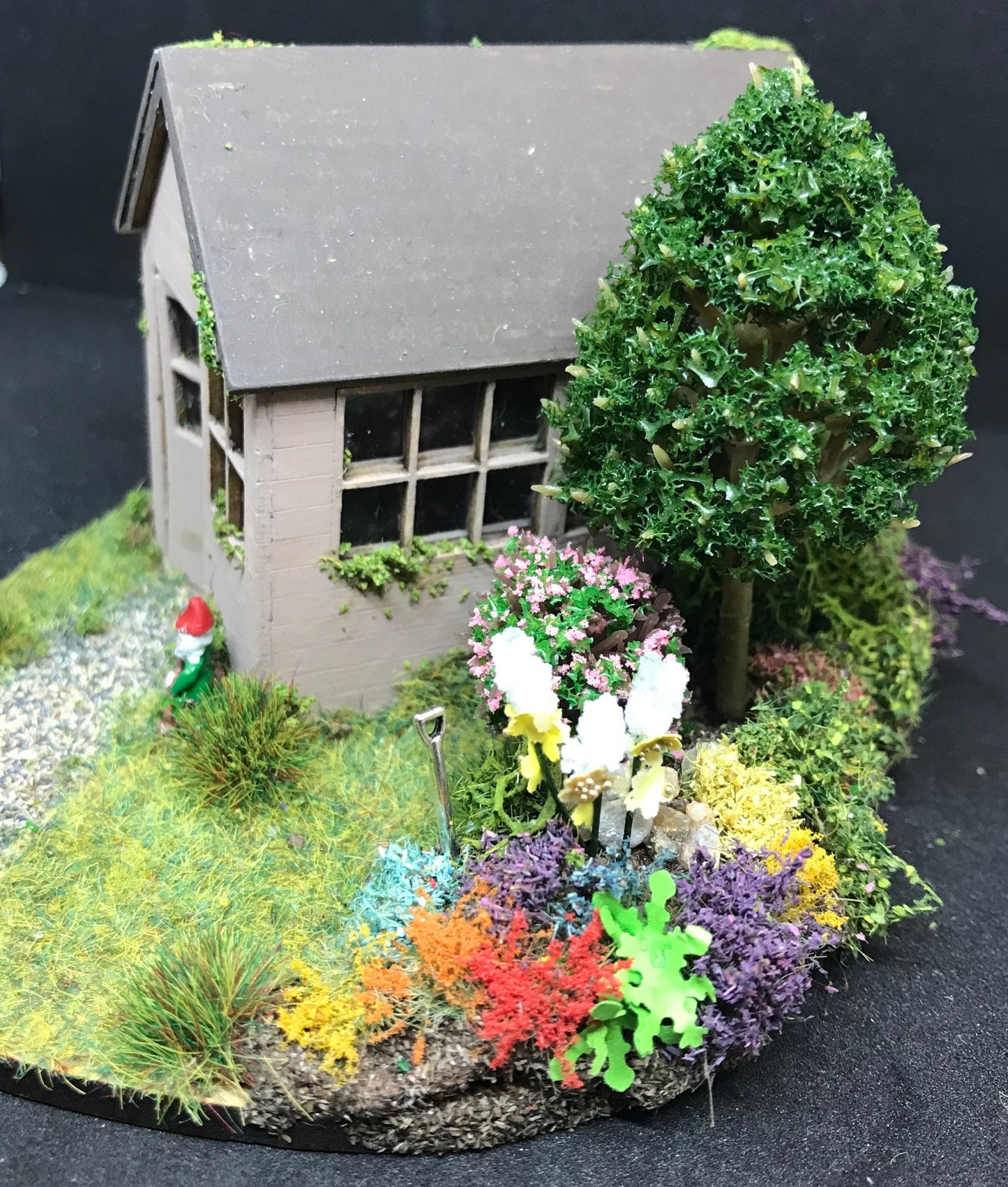 Dolls House Miniatures ( 1/48th - 1:48th - 1/4" - Quarter Inch Scale )  Hand Made Shed Garden Scene ”