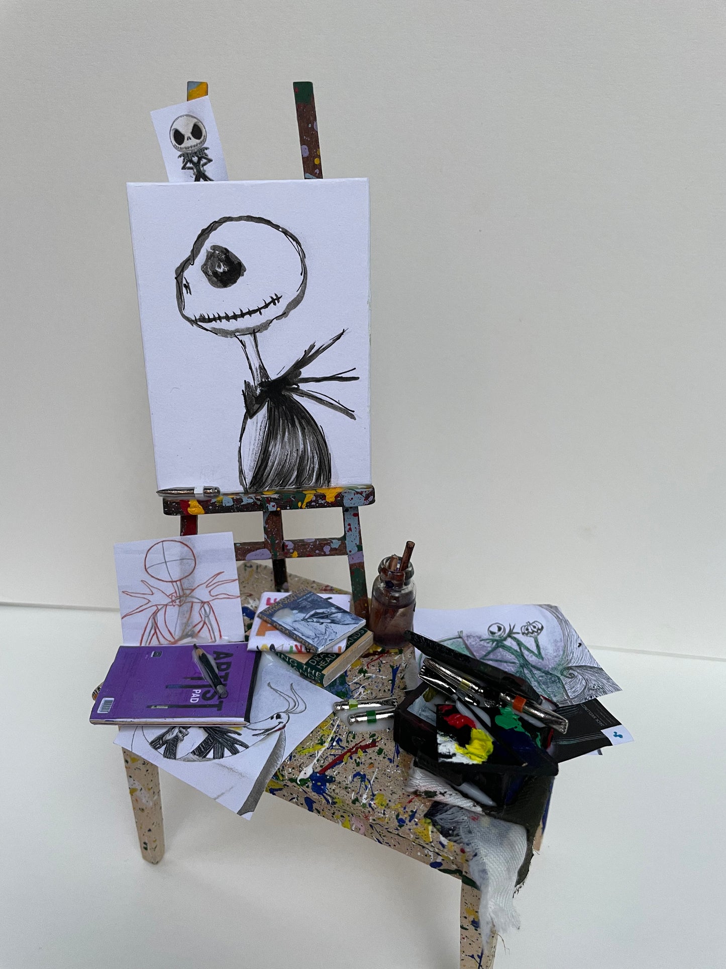 Dolls House Miniatures - 1/12th Artist's Set