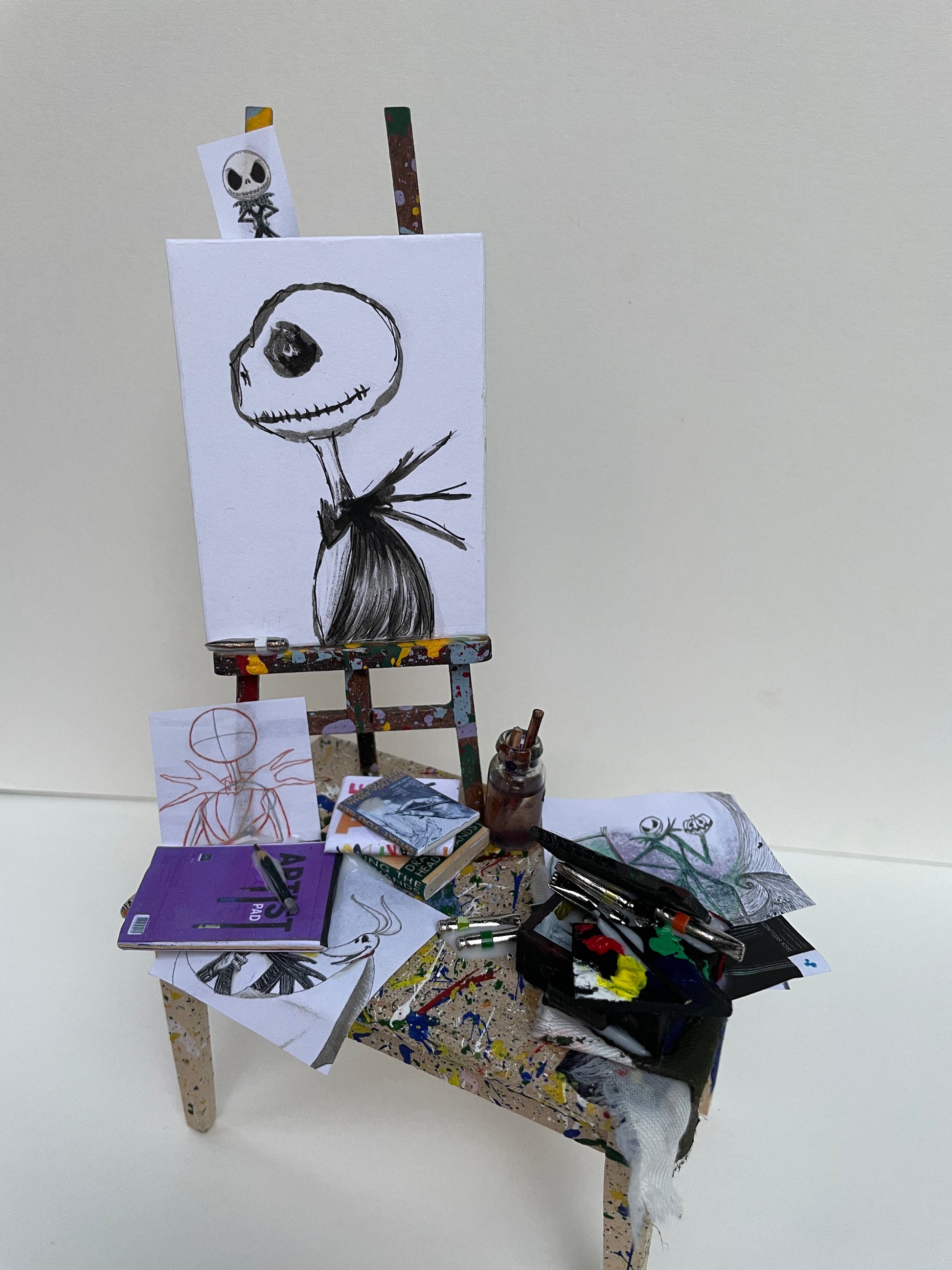 Dolls House Miniatures - 1/12th Artist's Set