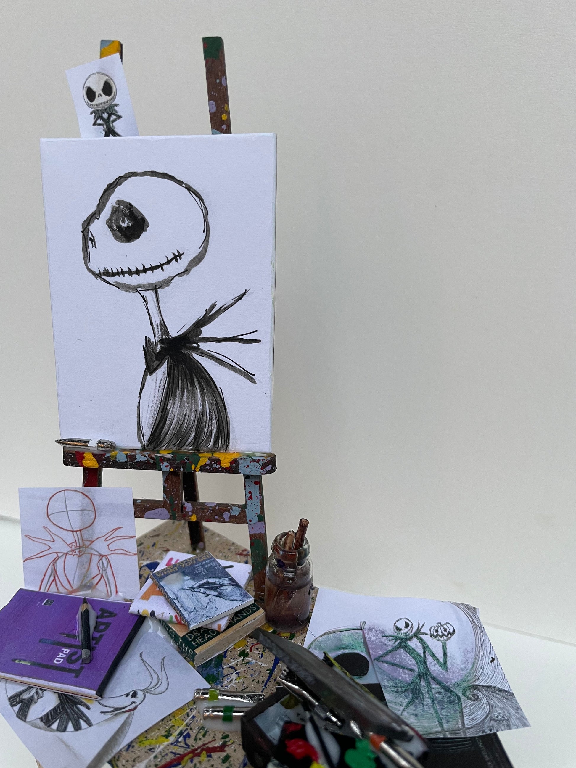 Dolls House Miniatures - 1/12th Artist's Set