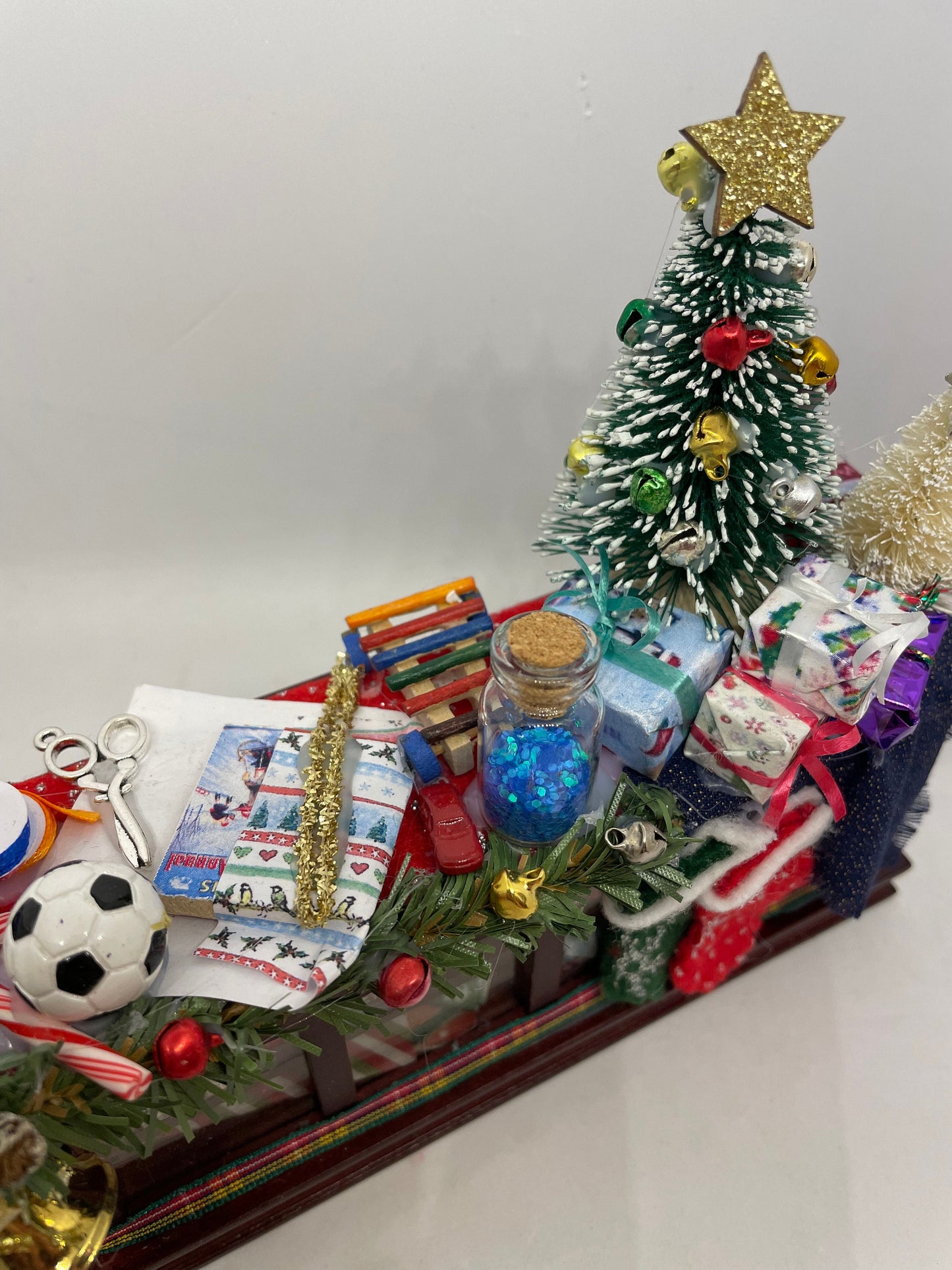 Dolls House Miniatures - 1/12th Christmas Counter