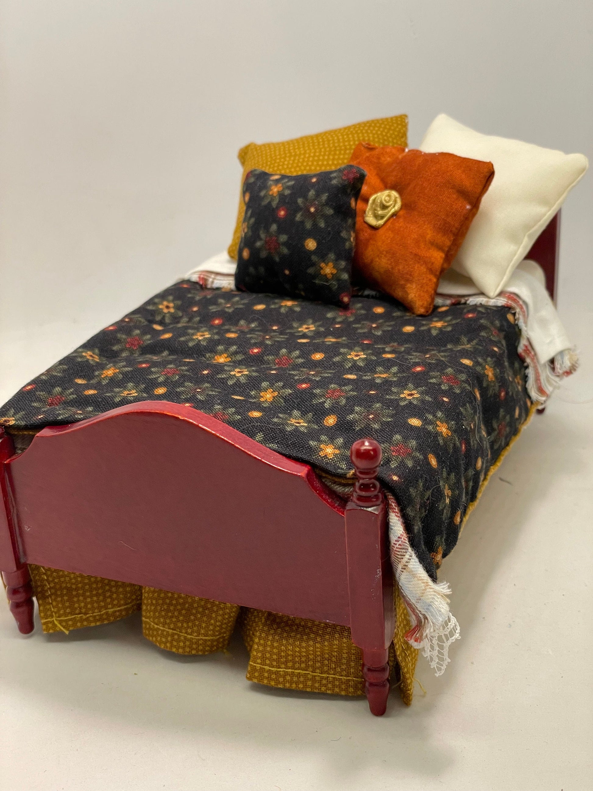 Dolls House Luxury Handmade Mahogany 1/12th Single Bed - "Kenneth"