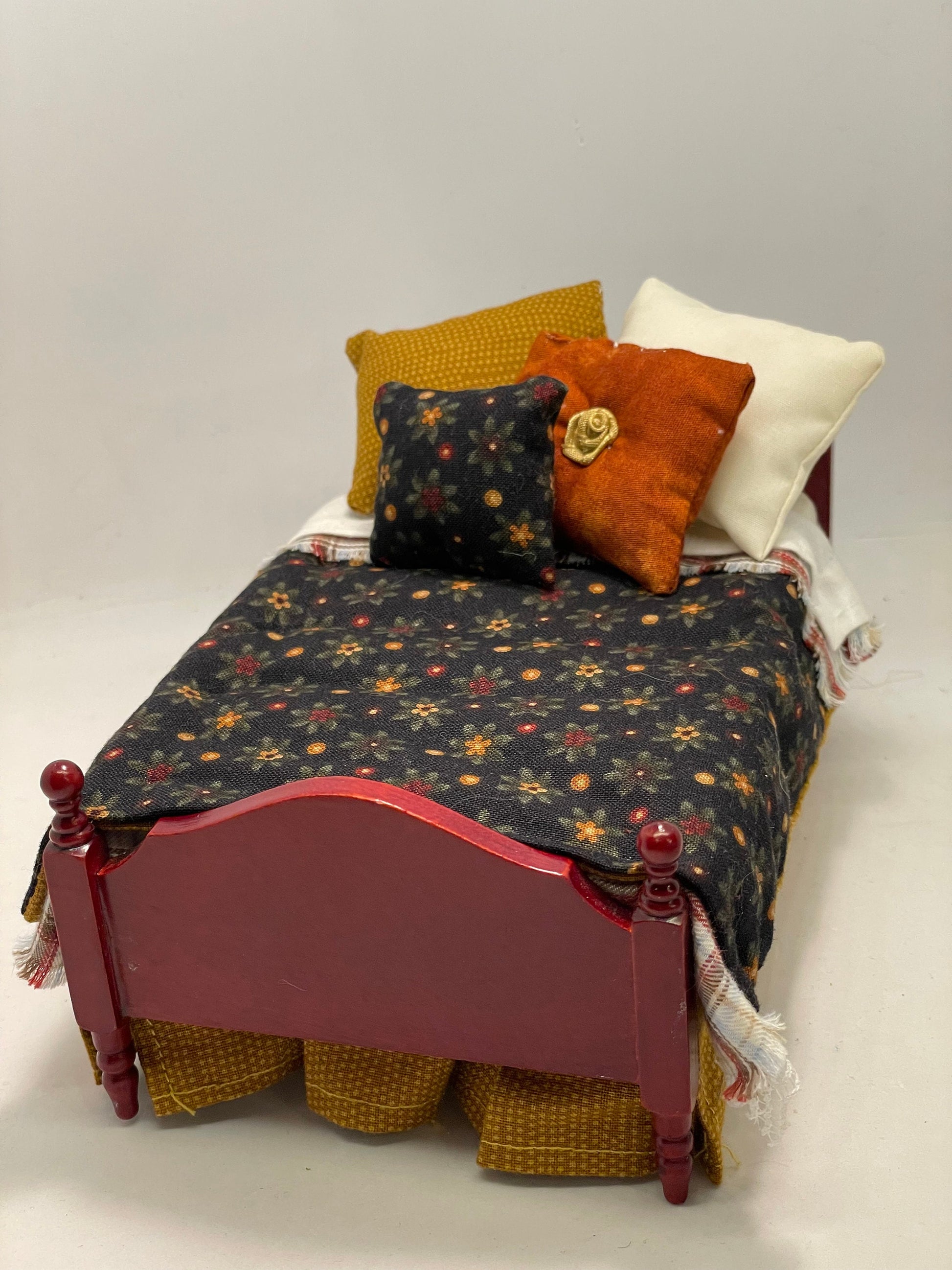 Dolls House Luxury Handmade Mahogany 1/12th Single Bed - "Kenneth"