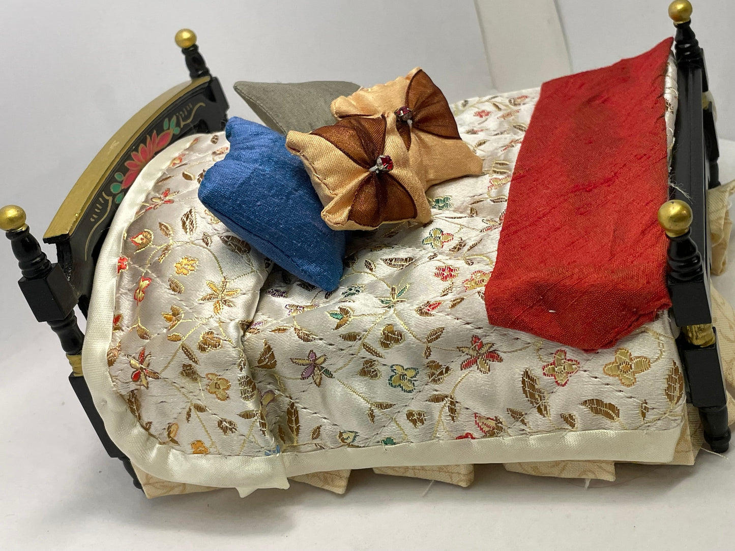 Dolls House Luxury Dressed 1/12th Double Bed - Sophia
