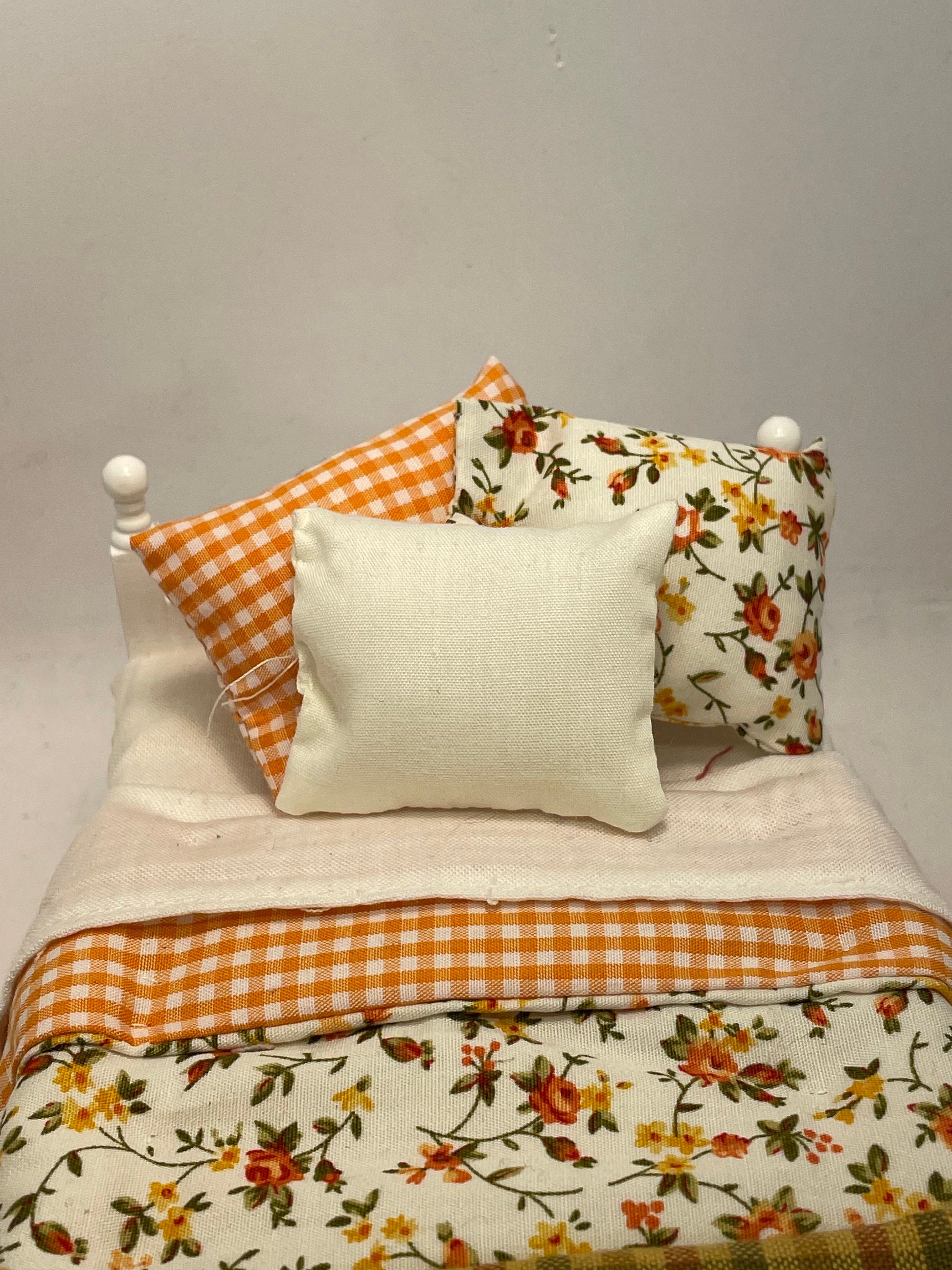 1/12th single bed - Dahlia