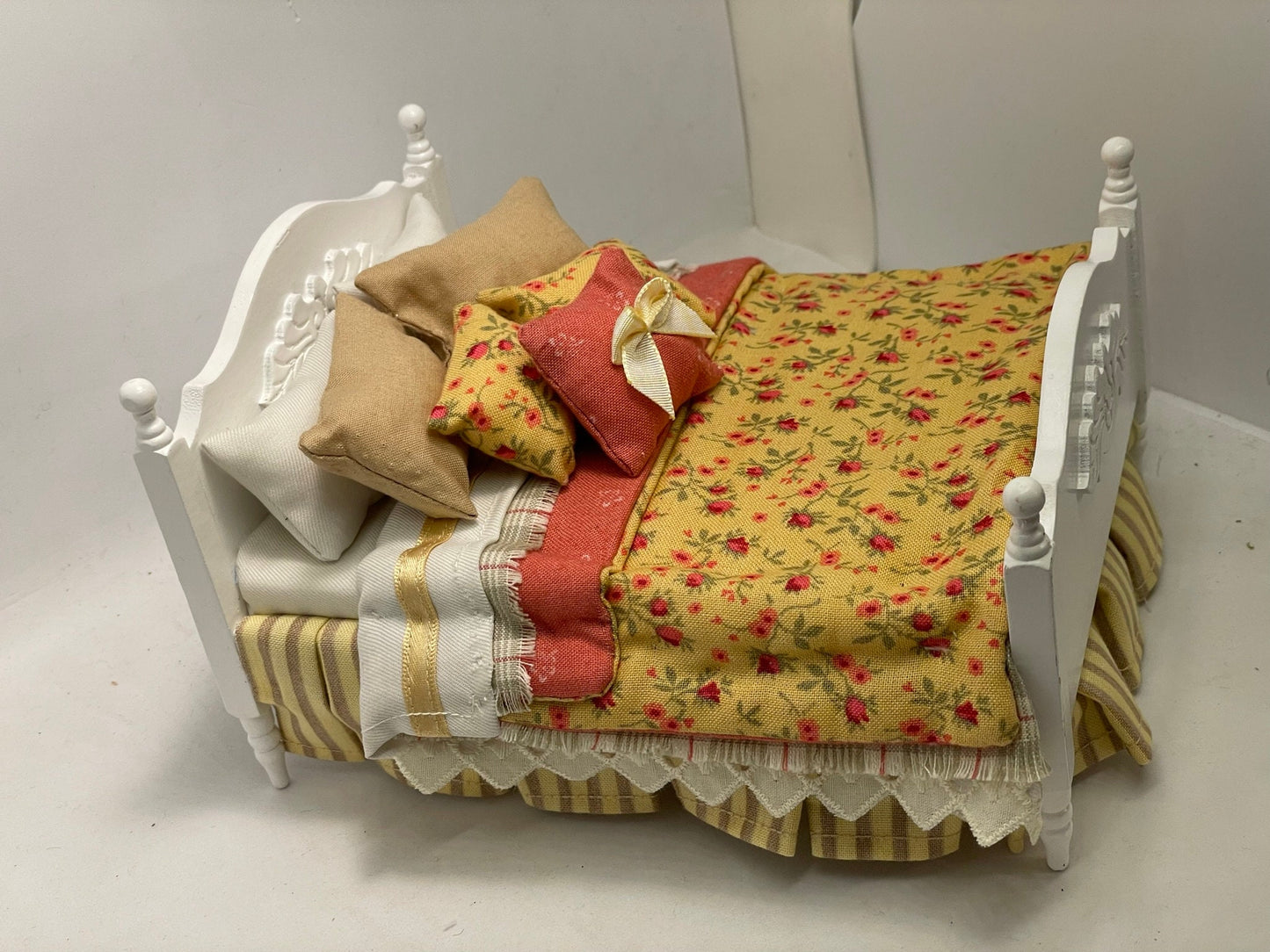 Dolls House Luxury Dressed 1/12th Double Bed - Hazel