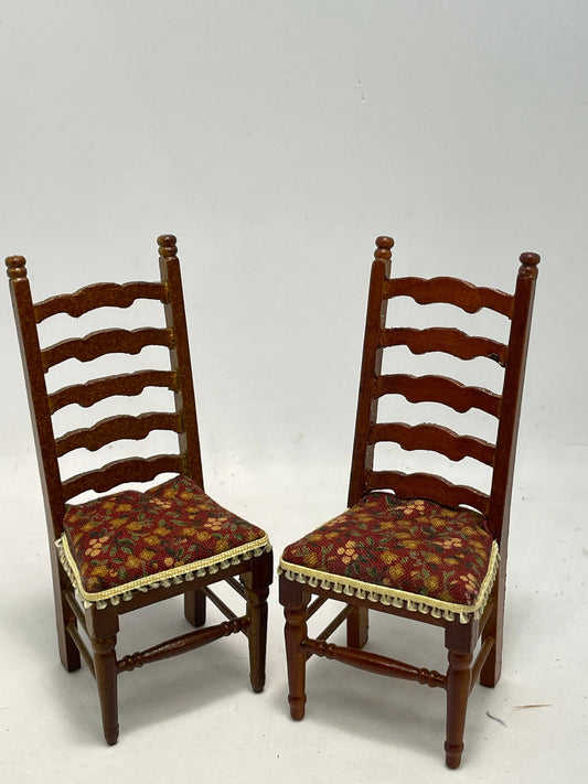 DOLLS HOUSE MINIATURES - 1/12th chair x 1