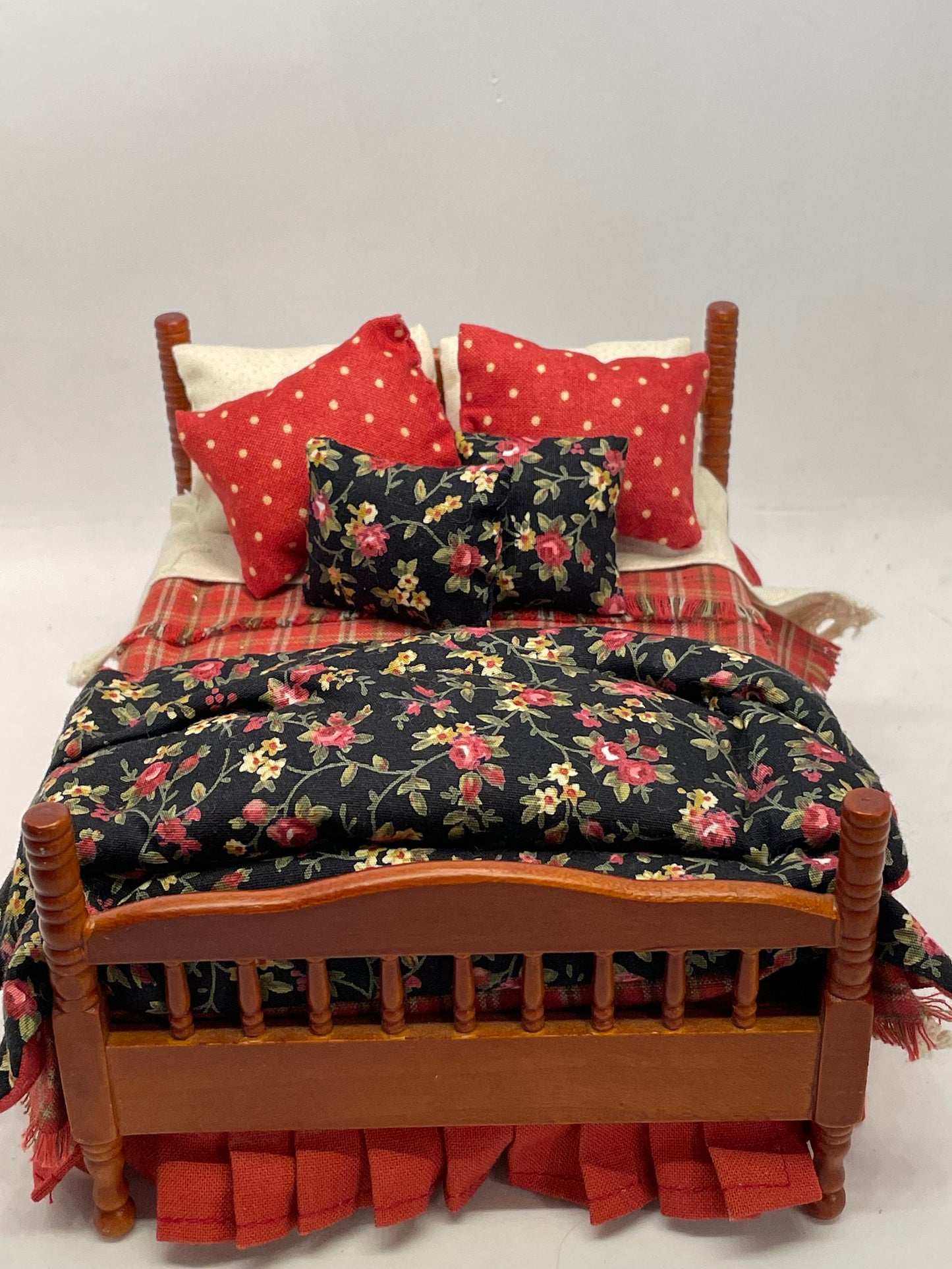 Dolls House Luxury Dressed cherry wood 1/12th Double Bed - Kristin